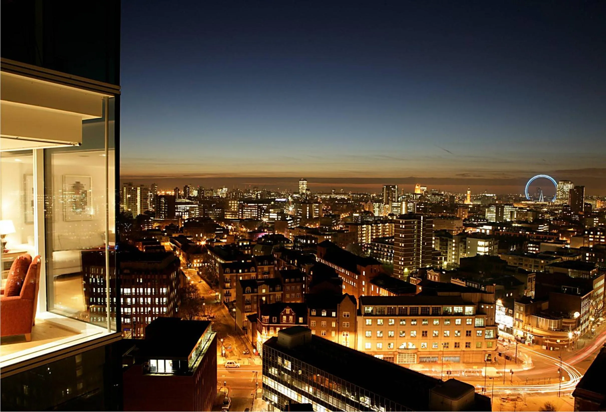 City view in Marlin Apartments London Bridge - Empire Square