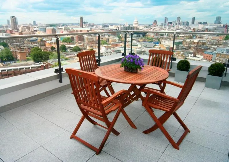 Dining area in Marlin Apartments London Bridge - Empire Square