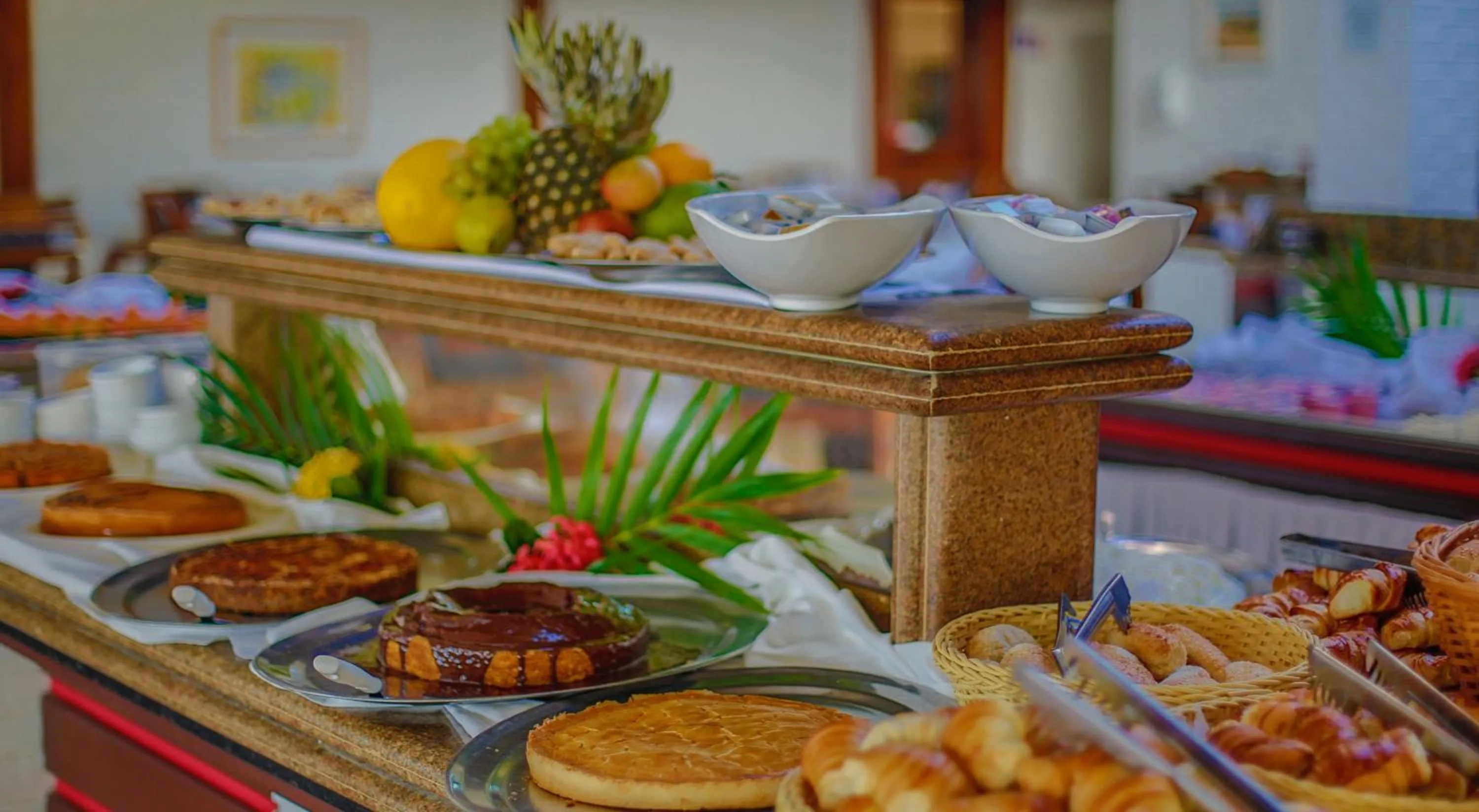 Breakfast in Baia Cabralia Hotel