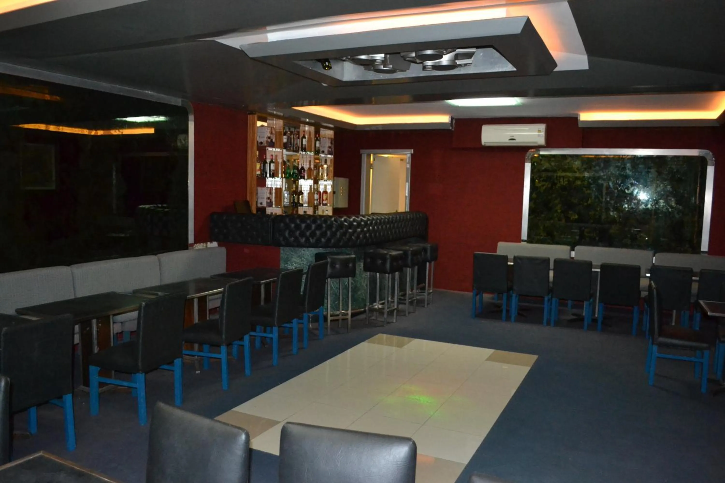 Nightclub / DJ in Baia Cabralia Hotel