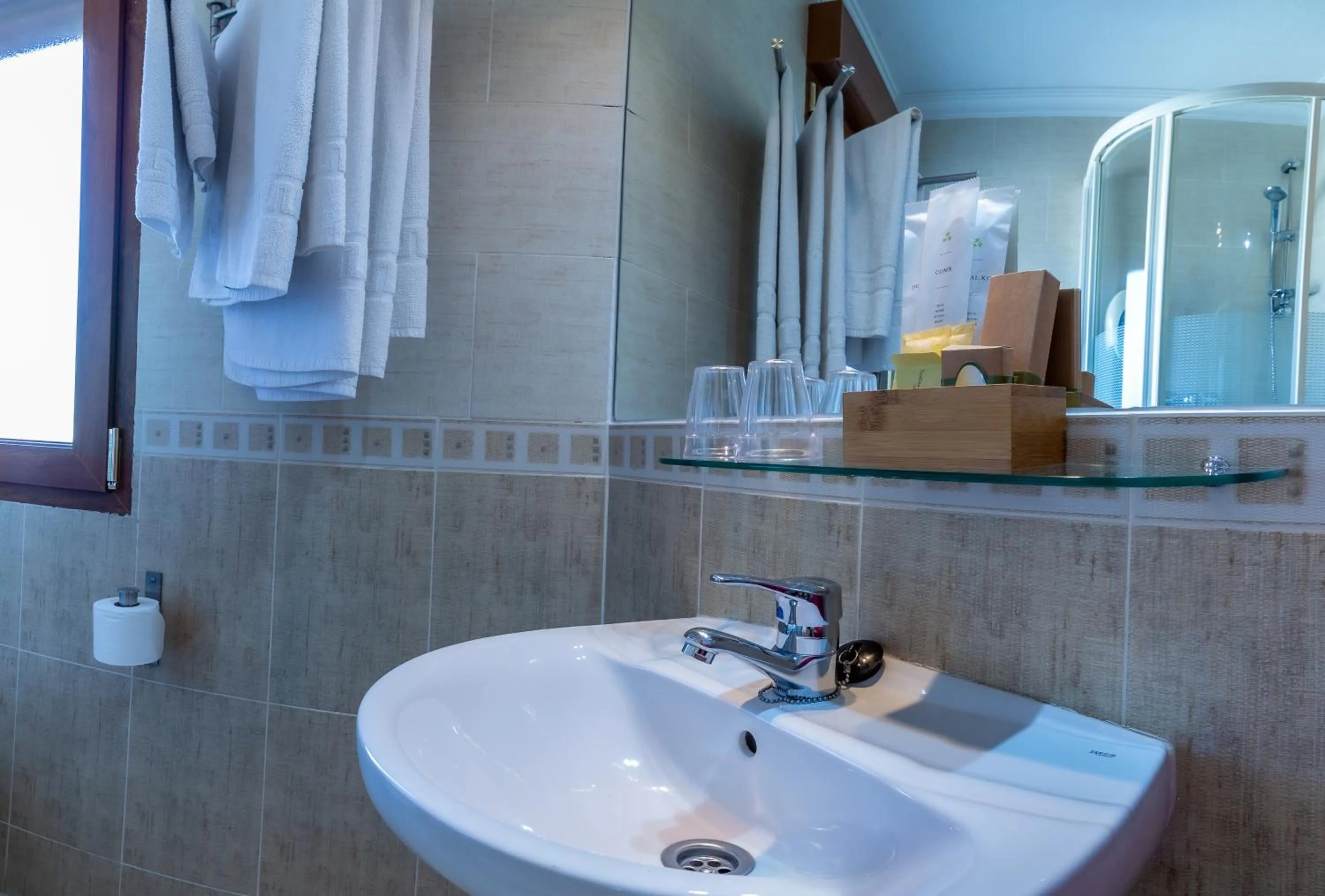 Bathroom in Hostal Rural El Caño by Vivere Stays