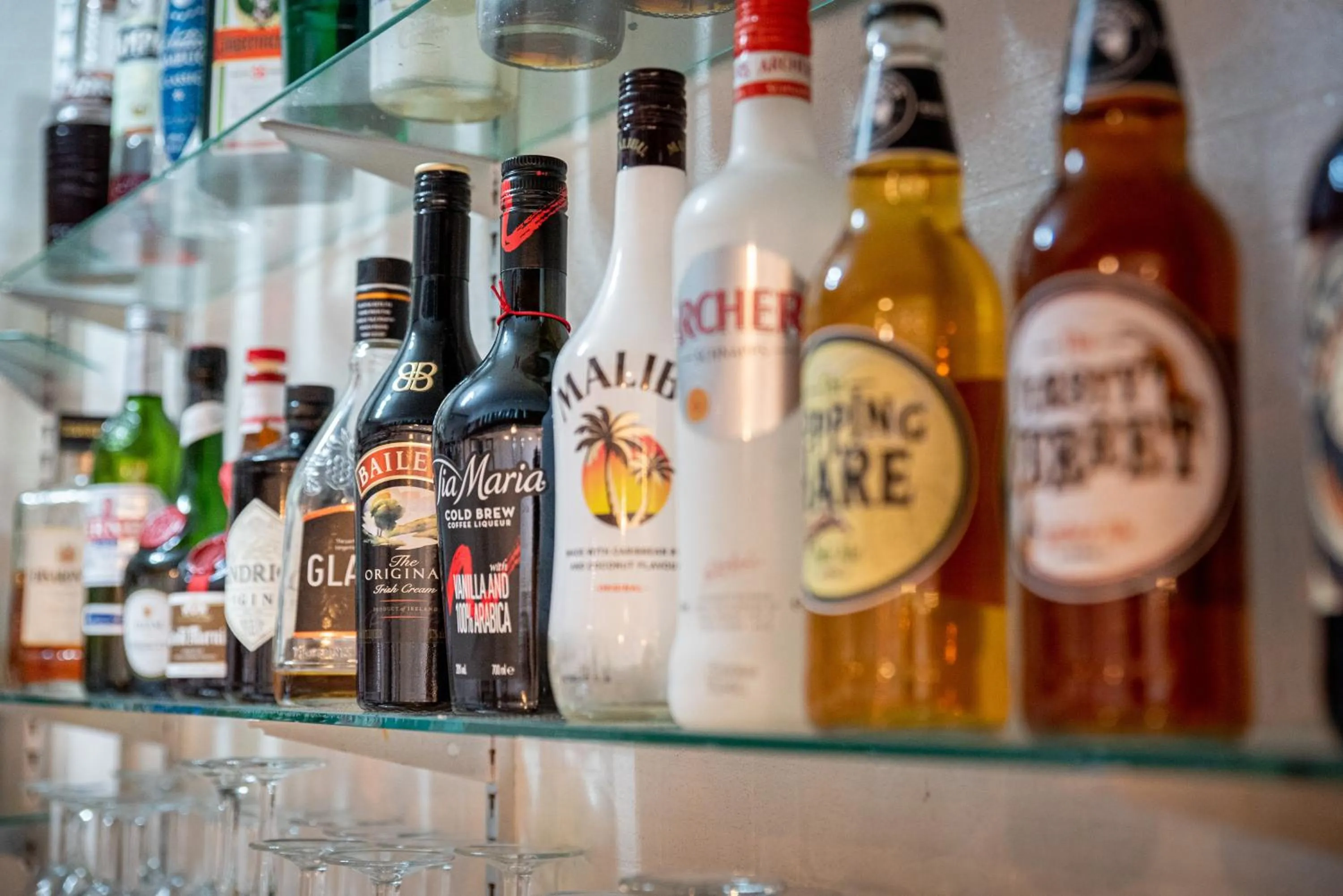 Lounge or bar in The Headlands