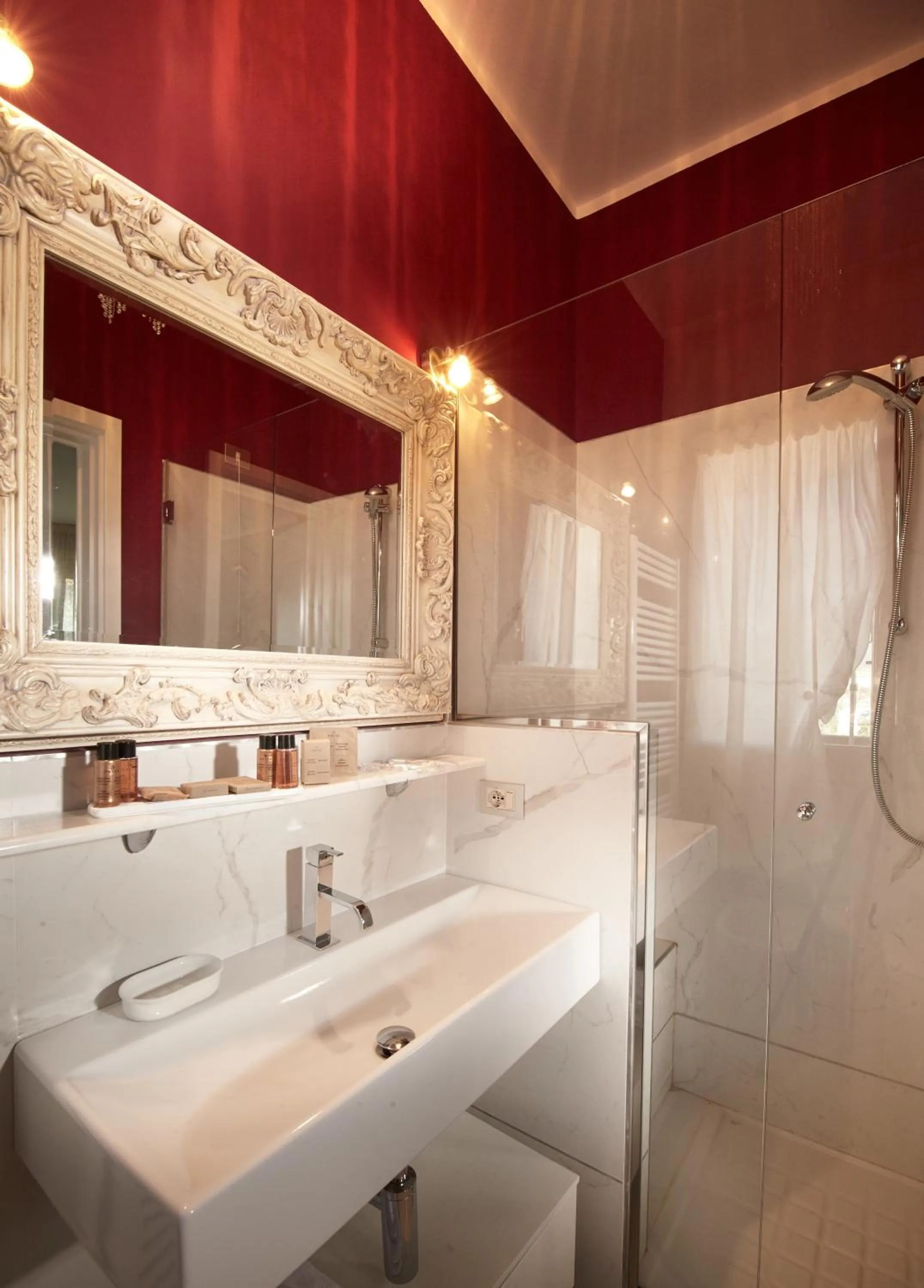 Shower in La Dimora Del Bassotto