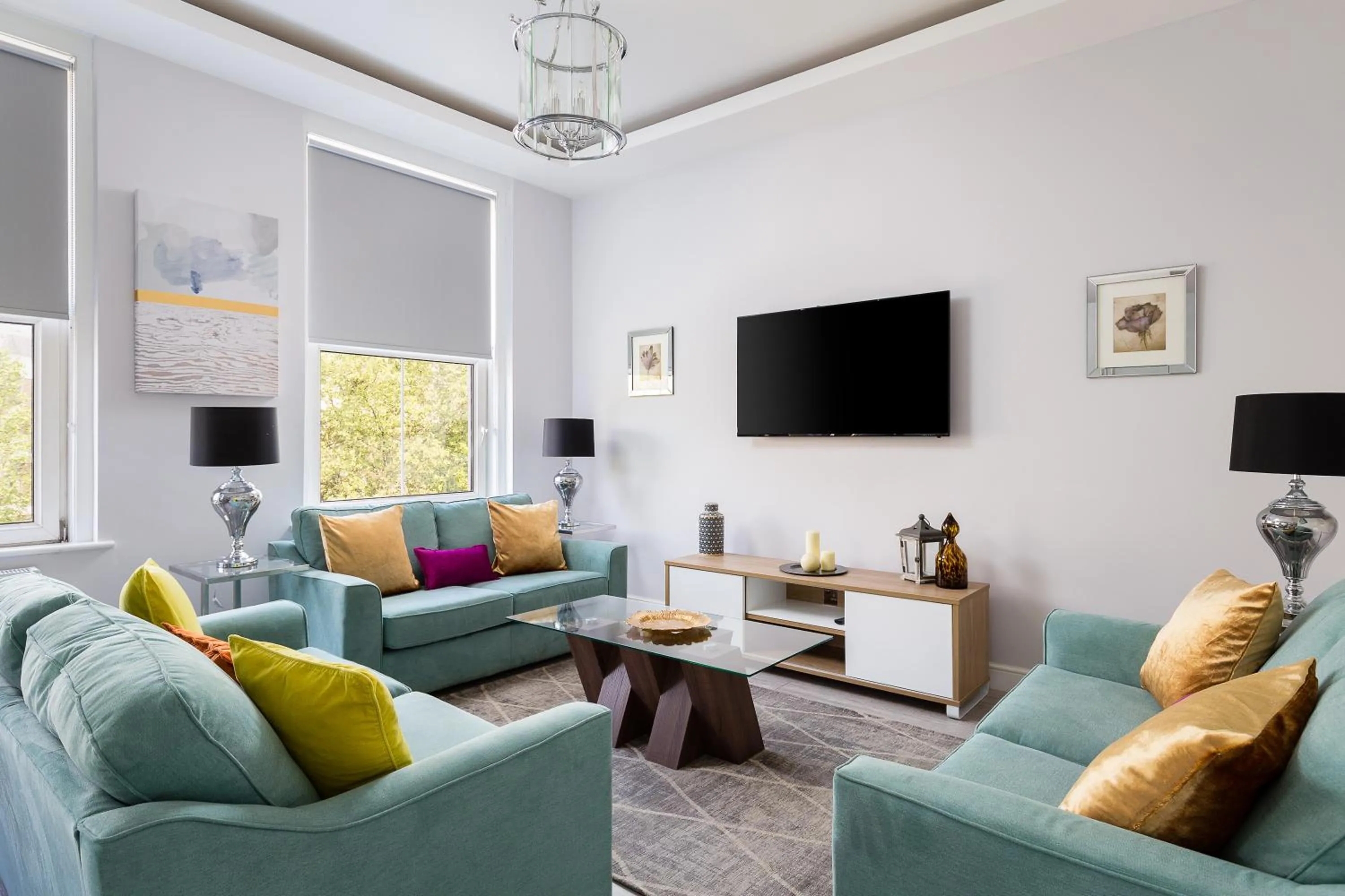 Living room in Cromwell road apartments