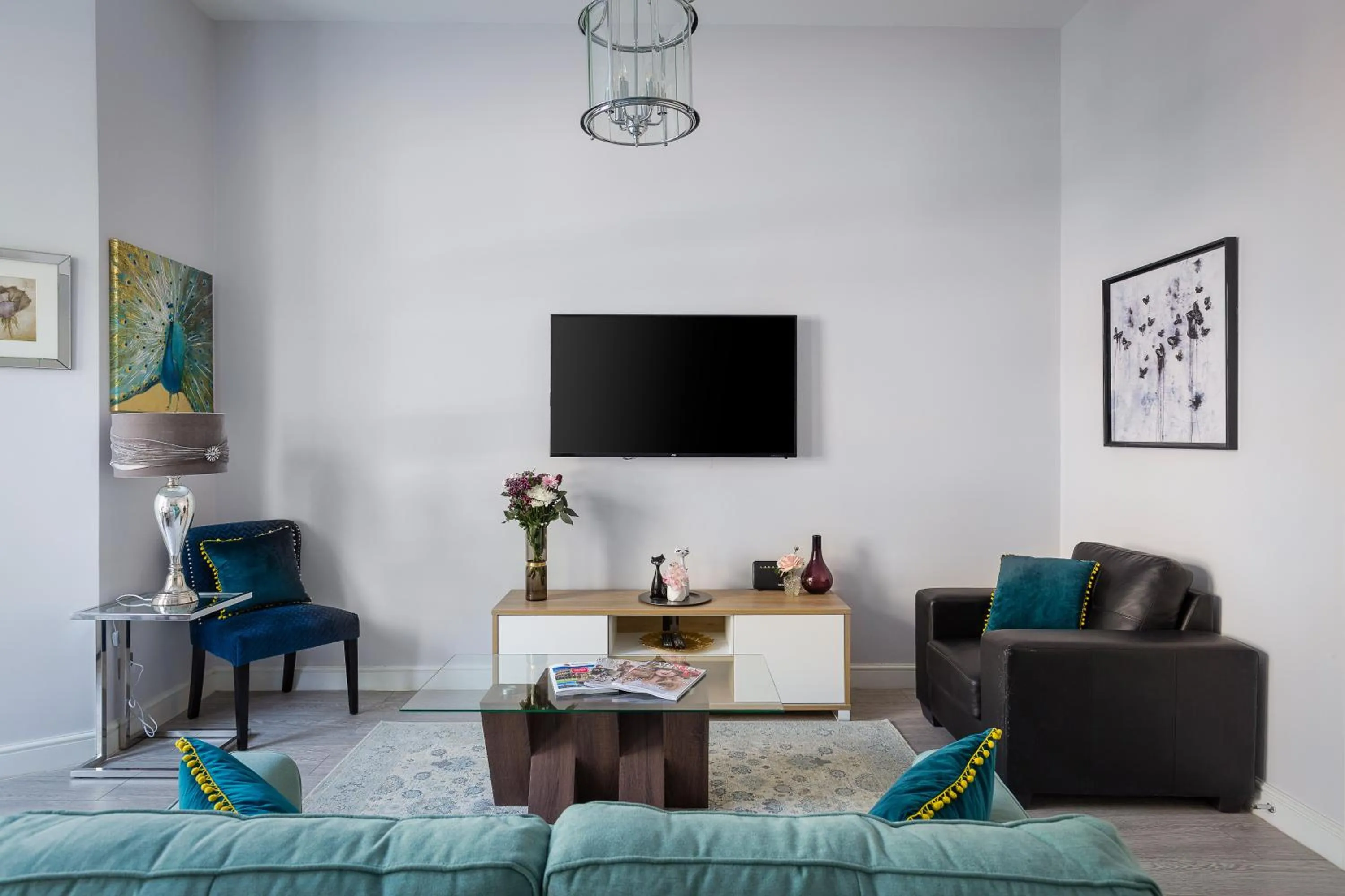 Living room in Cromwell road apartments