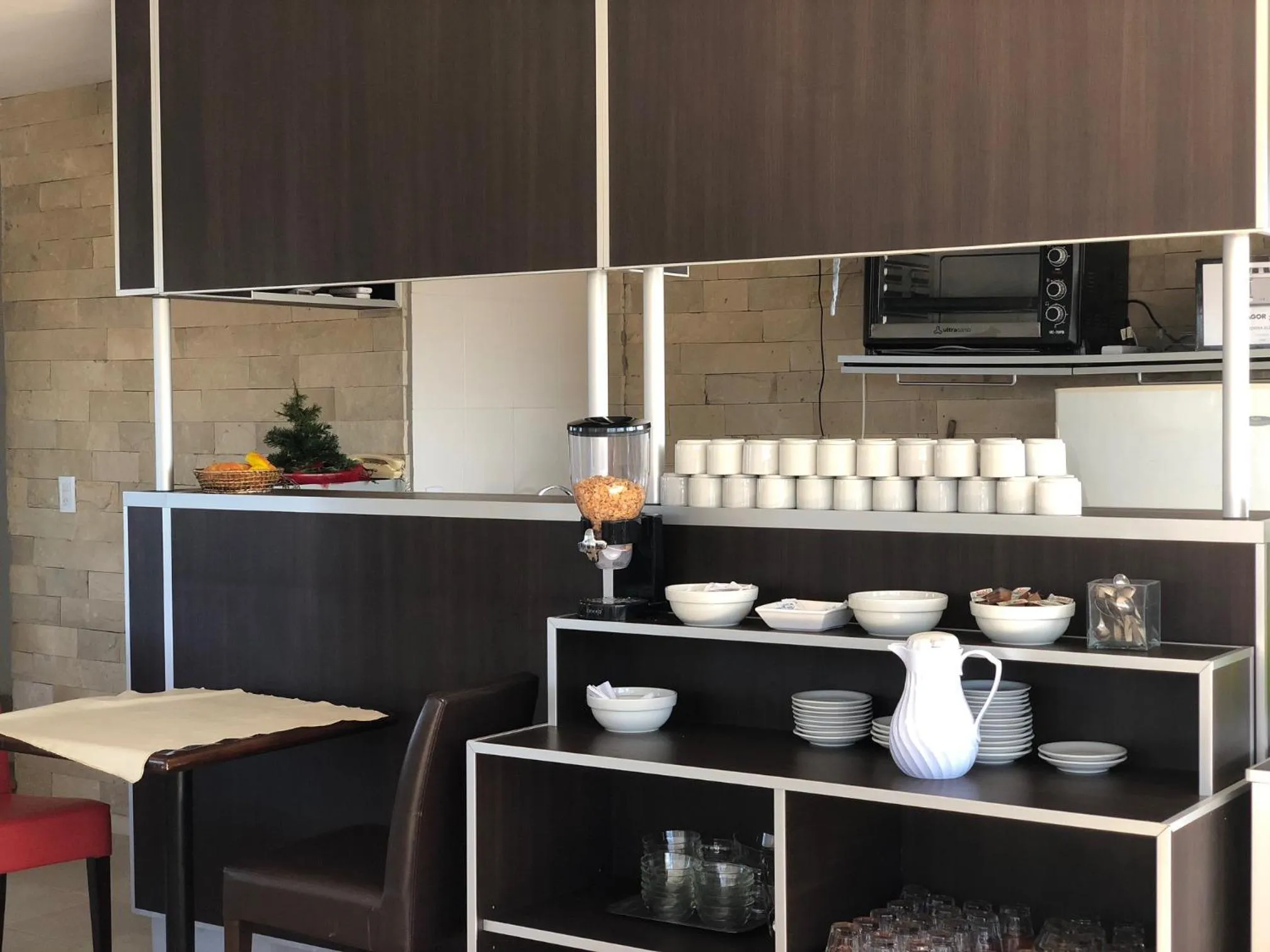 Food and drinks in Apart & Hotel Neptuno