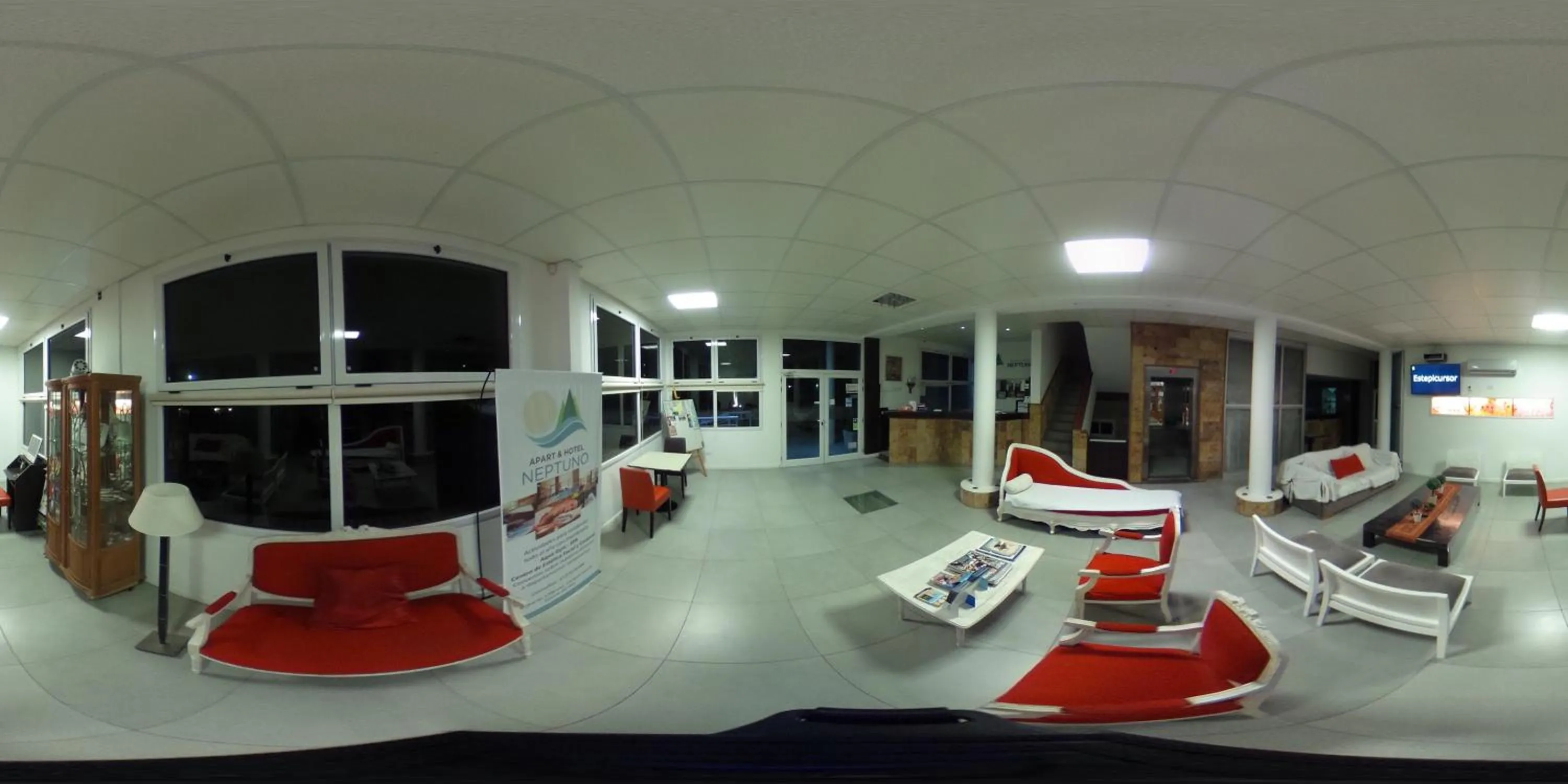 Lobby or reception in Apart & Hotel Neptuno
