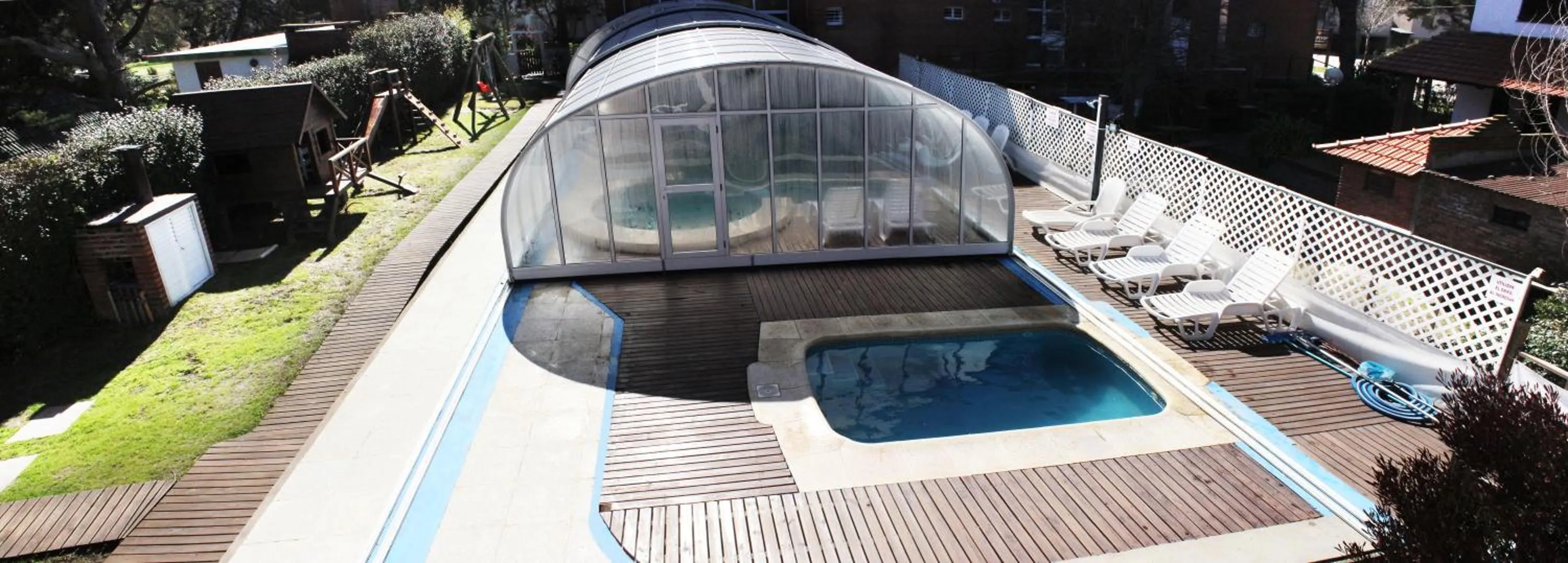 Swimming pool in Apart & Hotel Neptuno