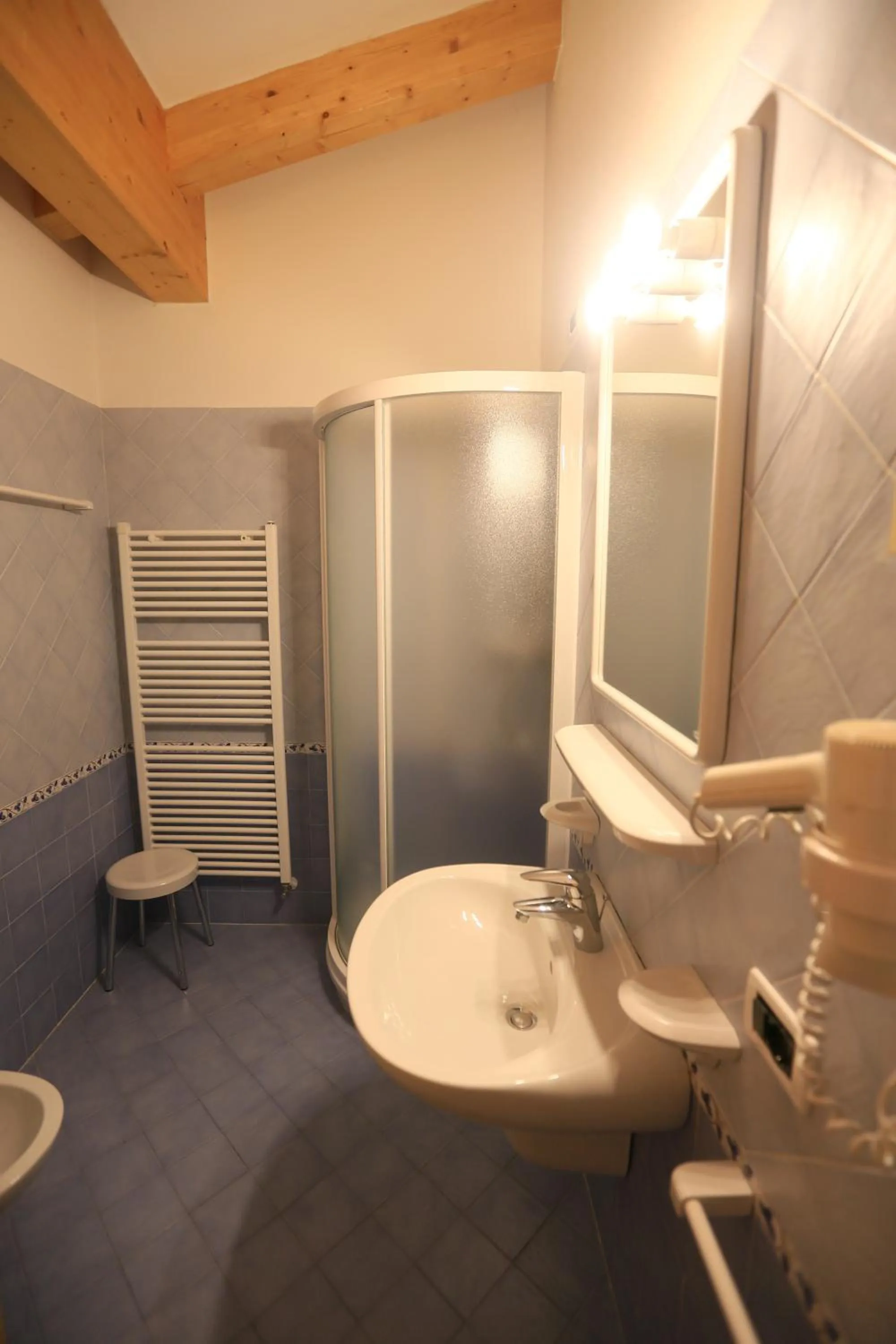 Shower in Hotel Miramonti