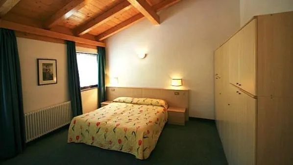 Bedroom, Bed in Hotel Miramonti