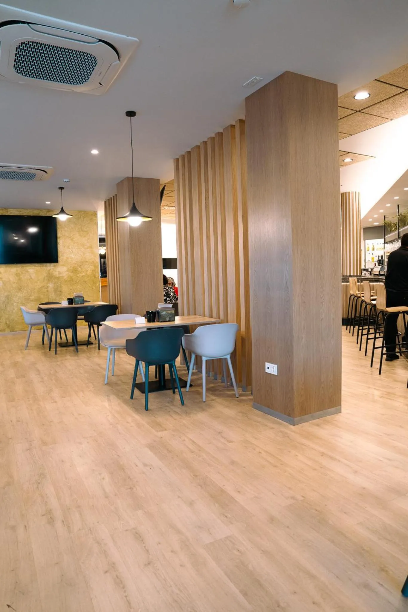 Restaurant/places to eat in Hospedium Hotel Triana