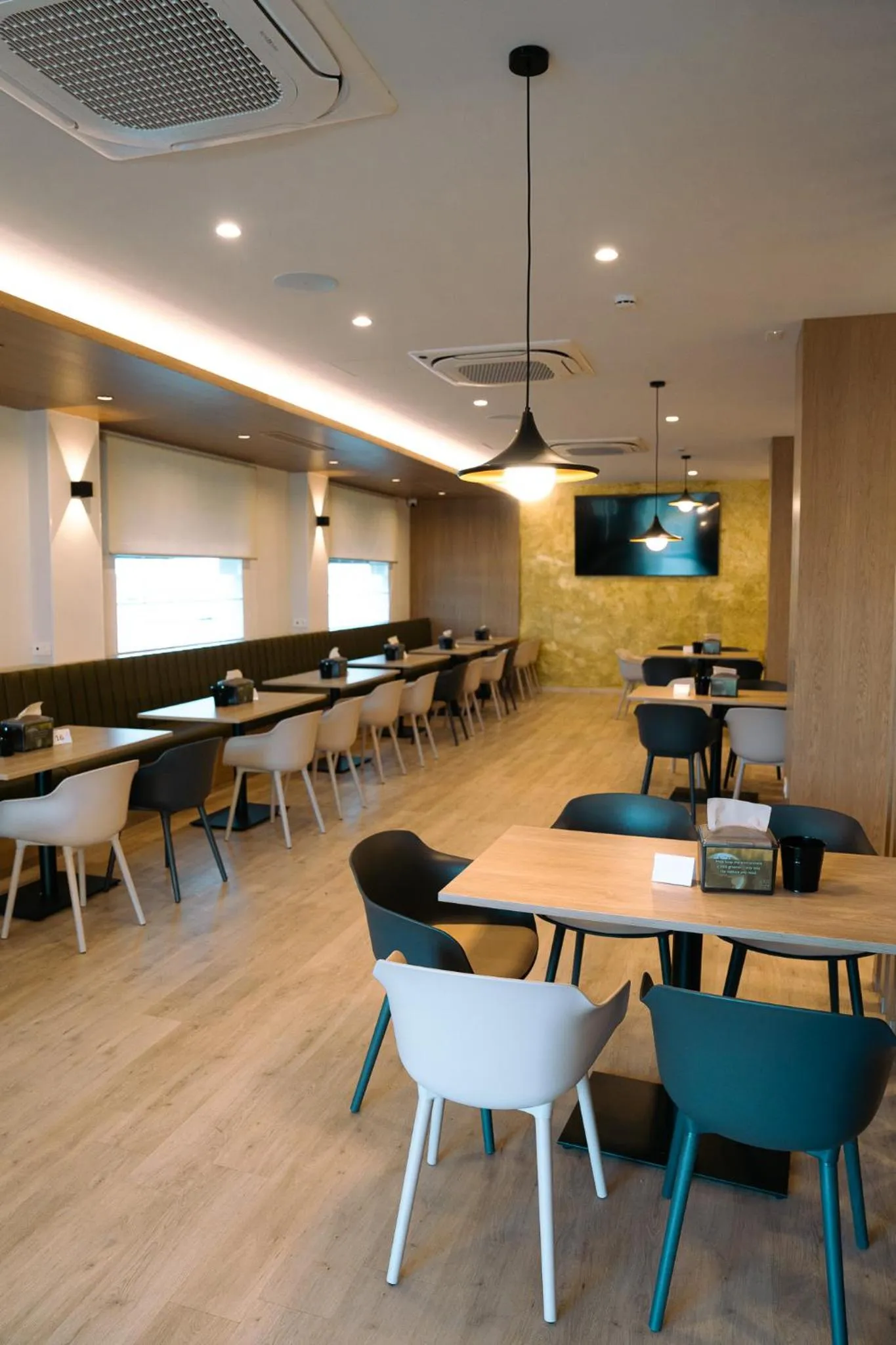 Lounge or bar in Hospedium Hotel Triana