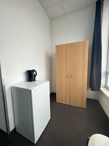 wardrobe in Arena Hostel & Monteurzimmer