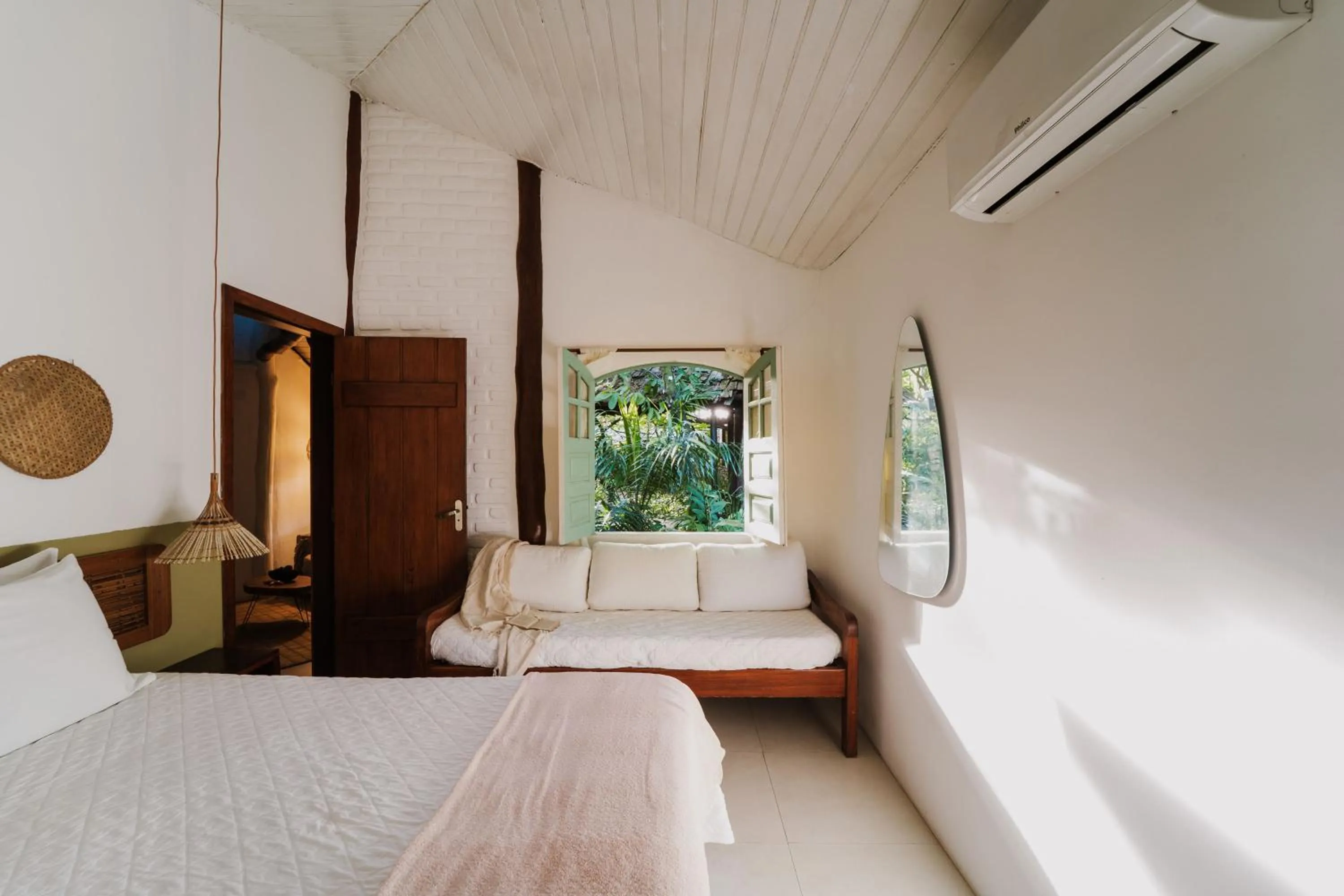 View (from property/room), Bed in Pousada Fruta Pão