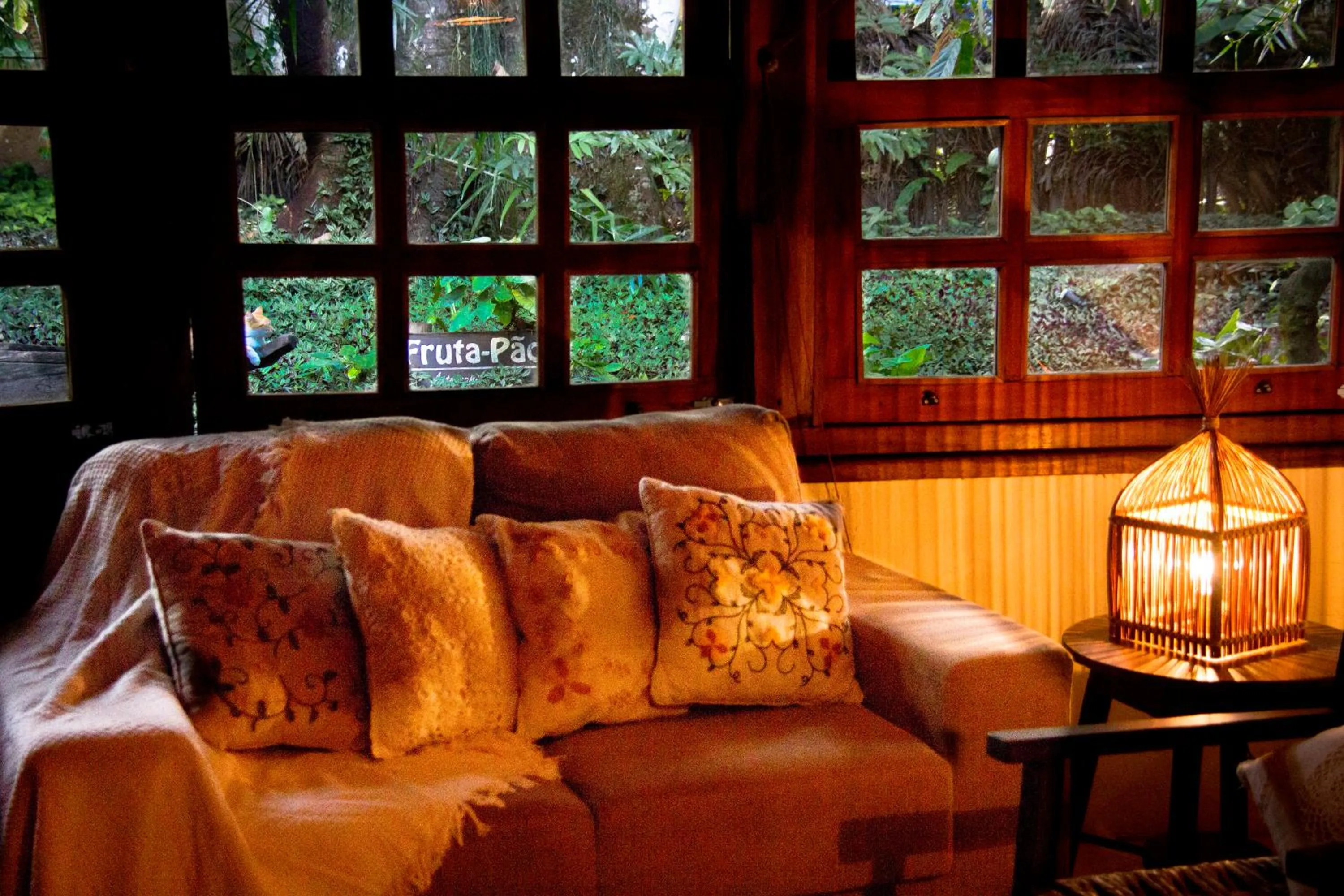 Seating area in Pousada Fruta Pão