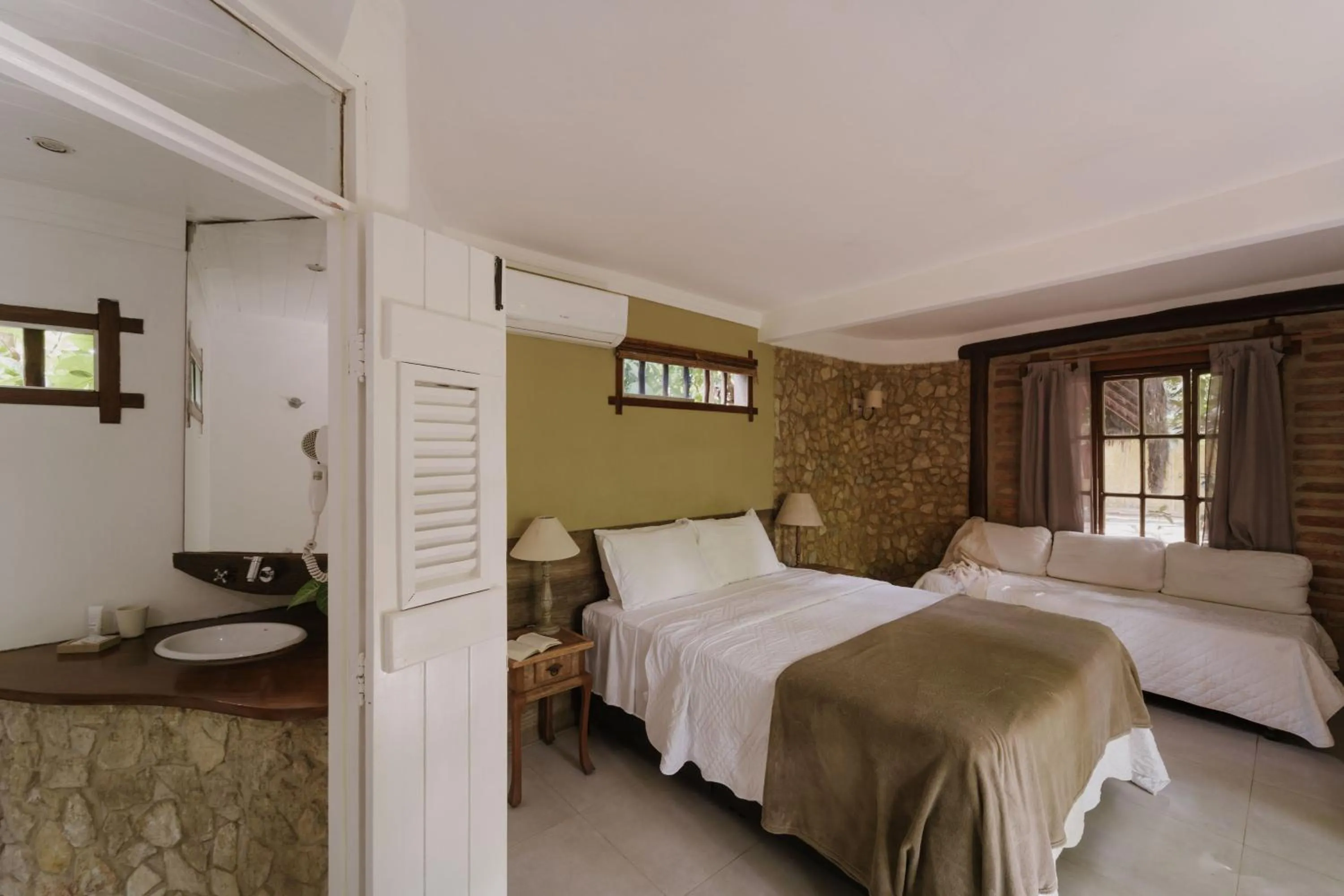 View (from property/room), Bed in Pousada Fruta Pão