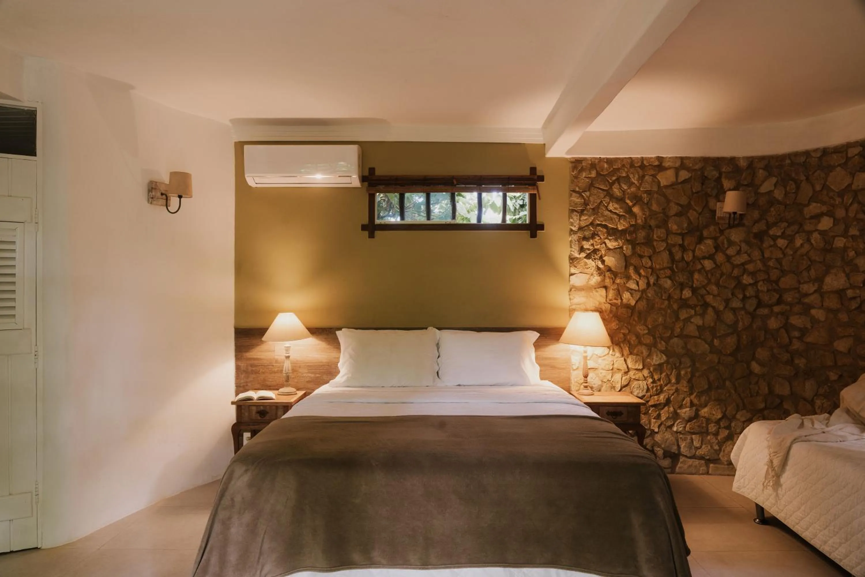 Photo of the whole room, Bed in Pousada Fruta Pão