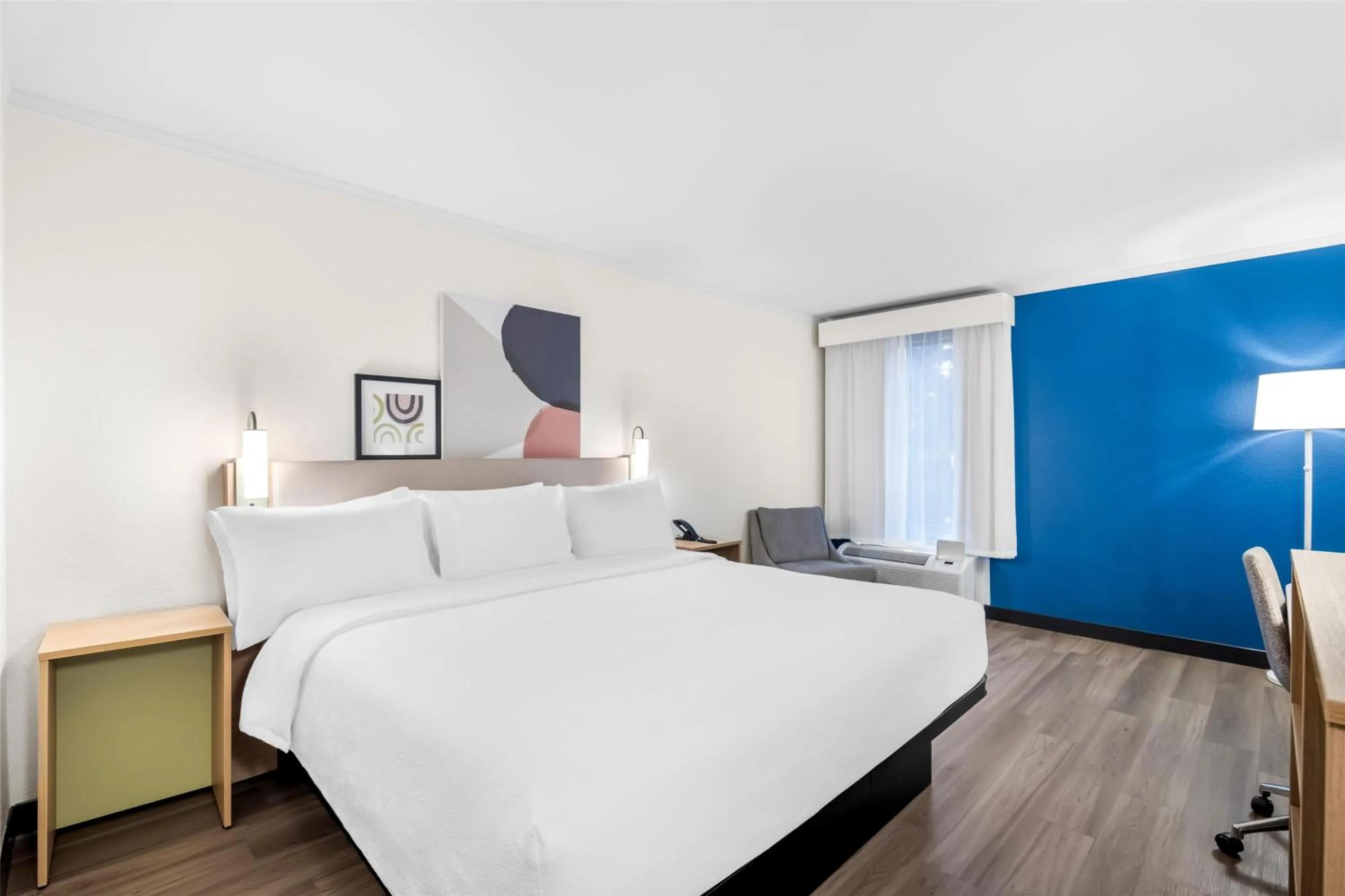 Bed in Spark by Hilton Roanoke Civic Center