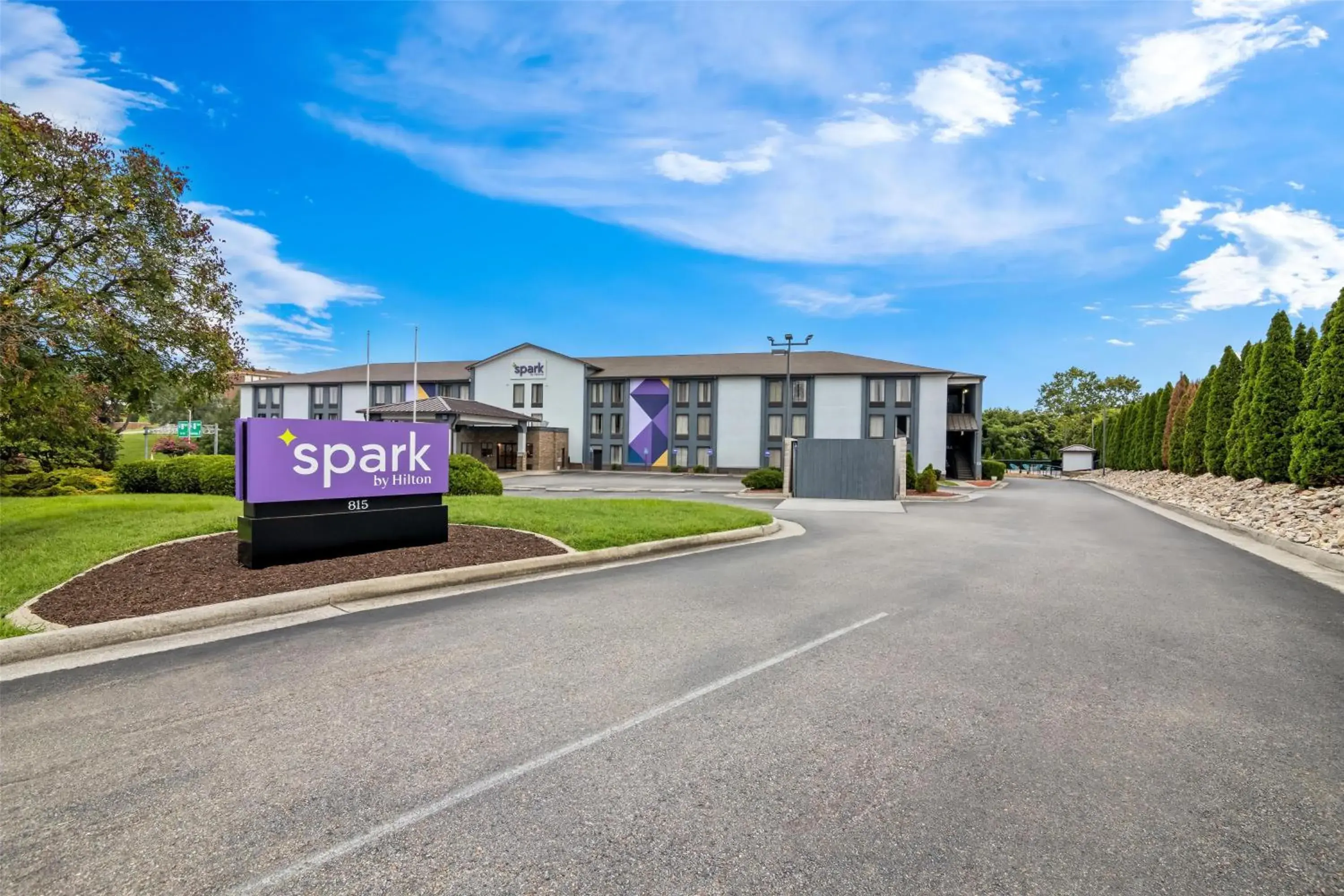 Property building in Spark by Hilton Roanoke Civic Center Property building in Spark by Hilton Roanoke Civic Center