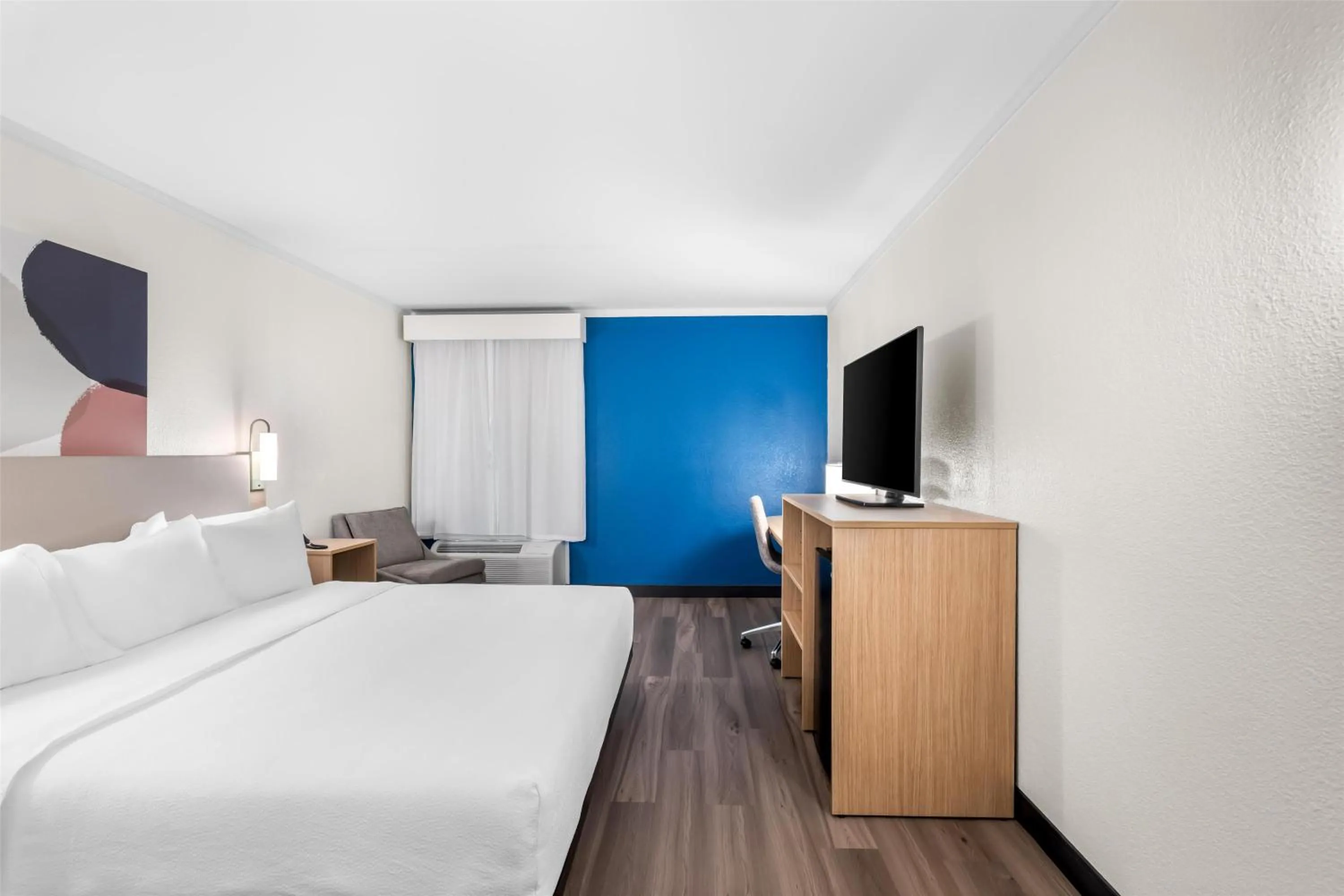 Bed in Spark by Hilton Roanoke Civic Center