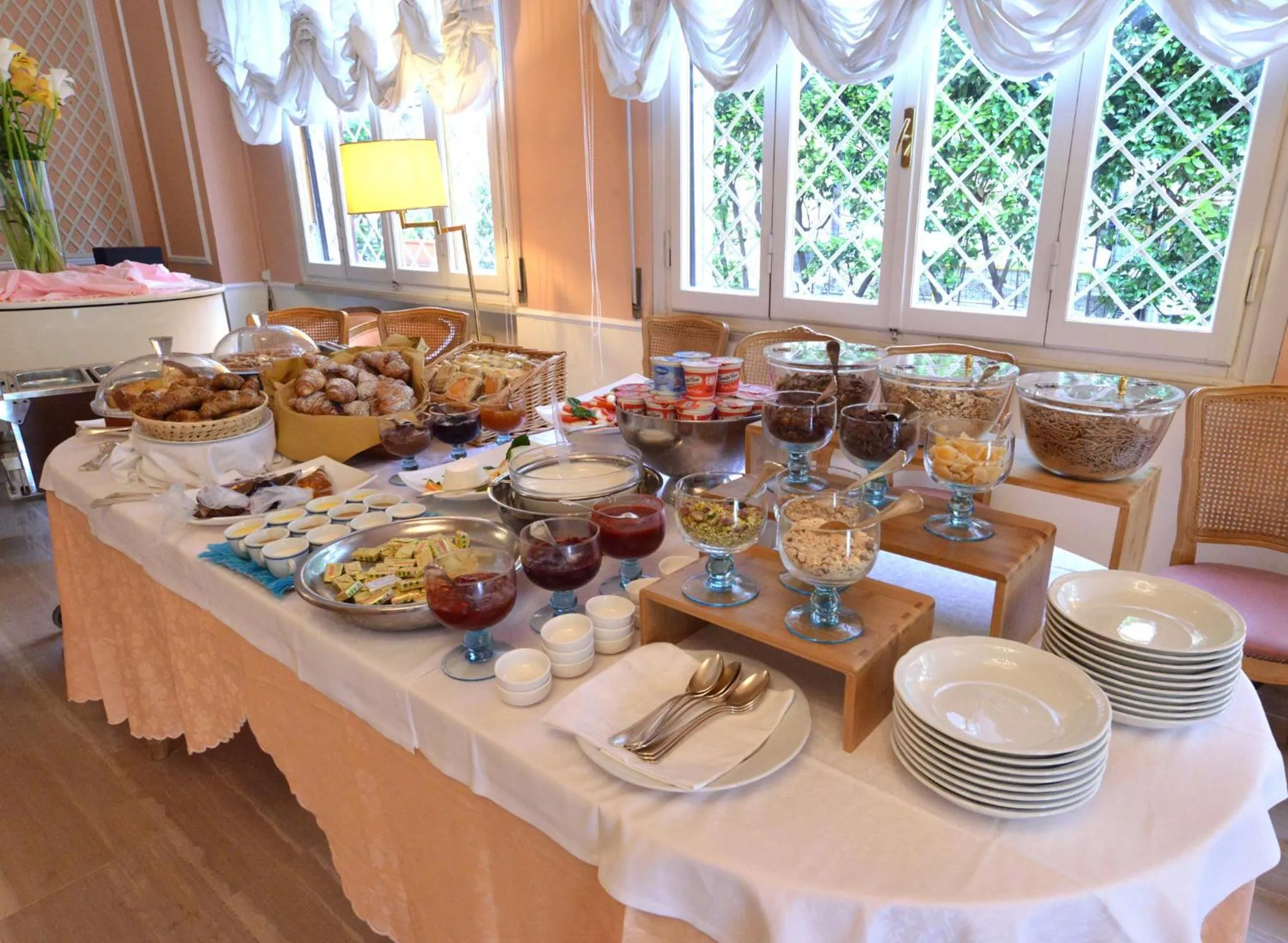 Food and drinks in Hotel Settentrionale Esplanade