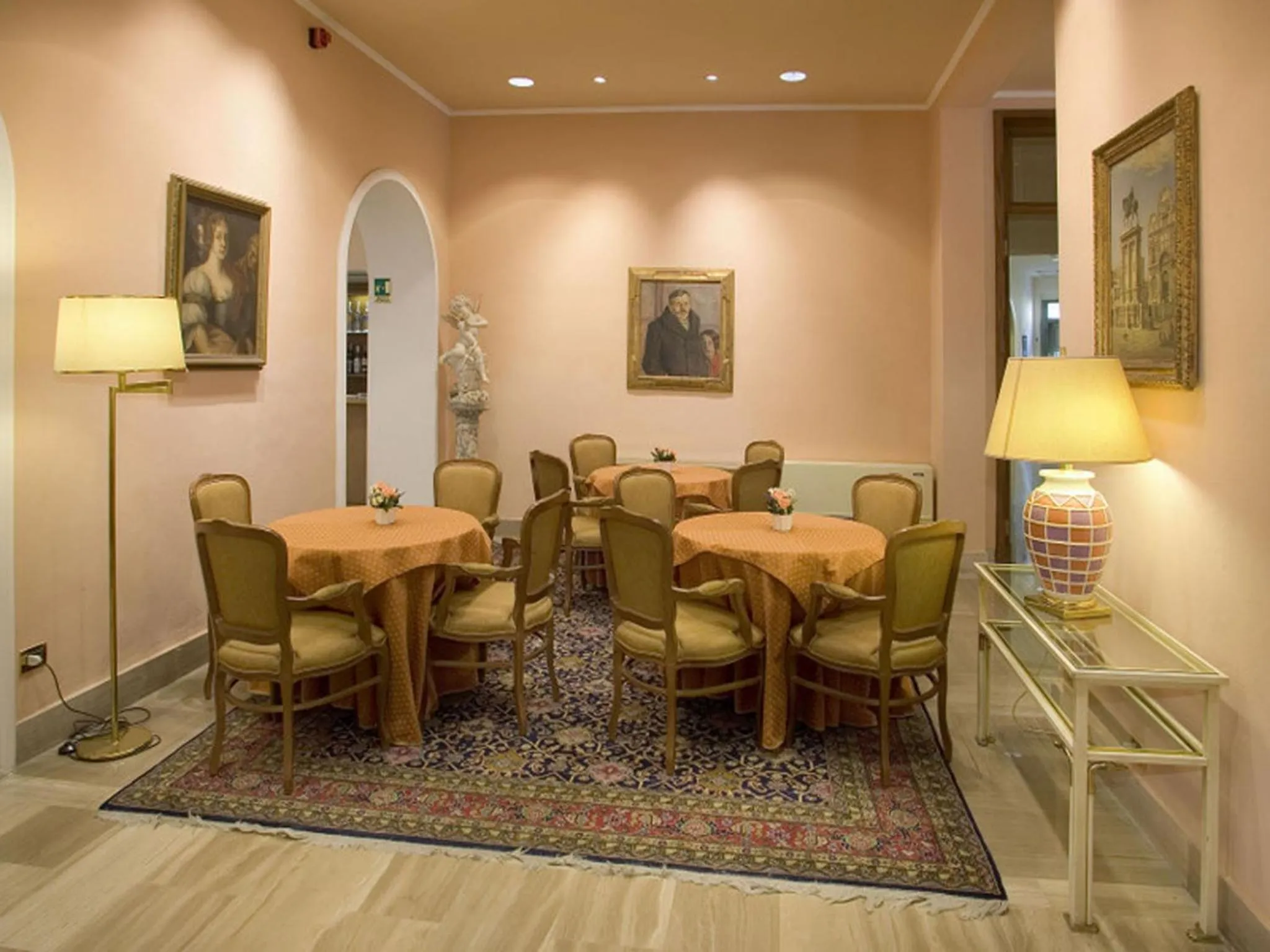 Restaurant/places to eat in Hotel Settentrionale Esplanade