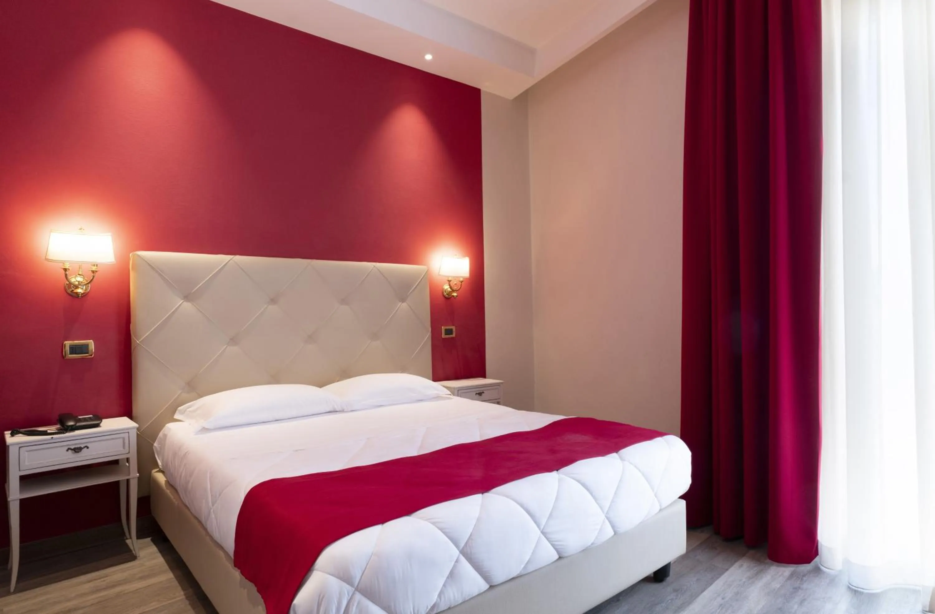 Photo of the whole room, Bed in Hotel Settentrionale Esplanade