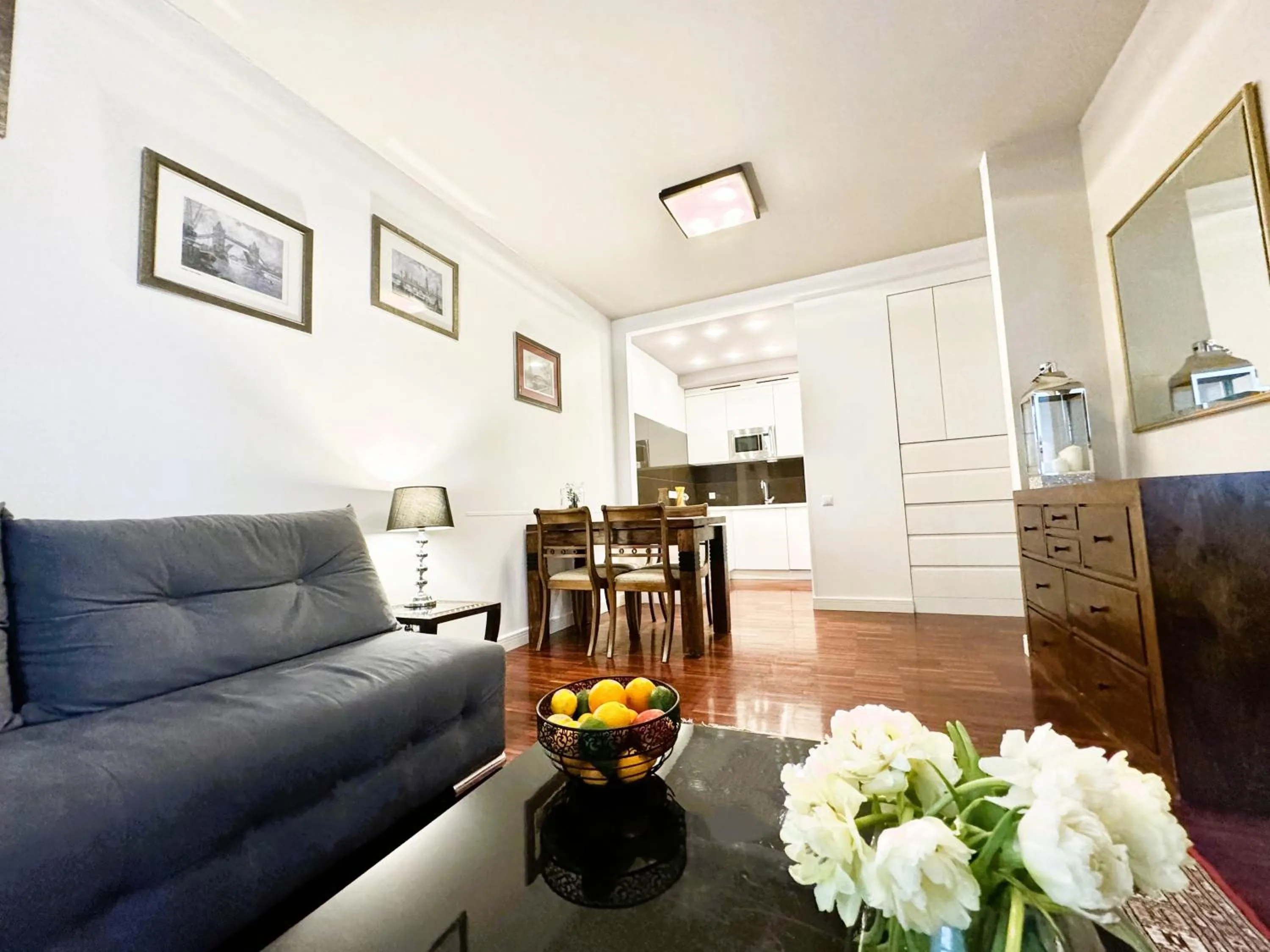 Seating area in Platinum Towers Country 2 Country