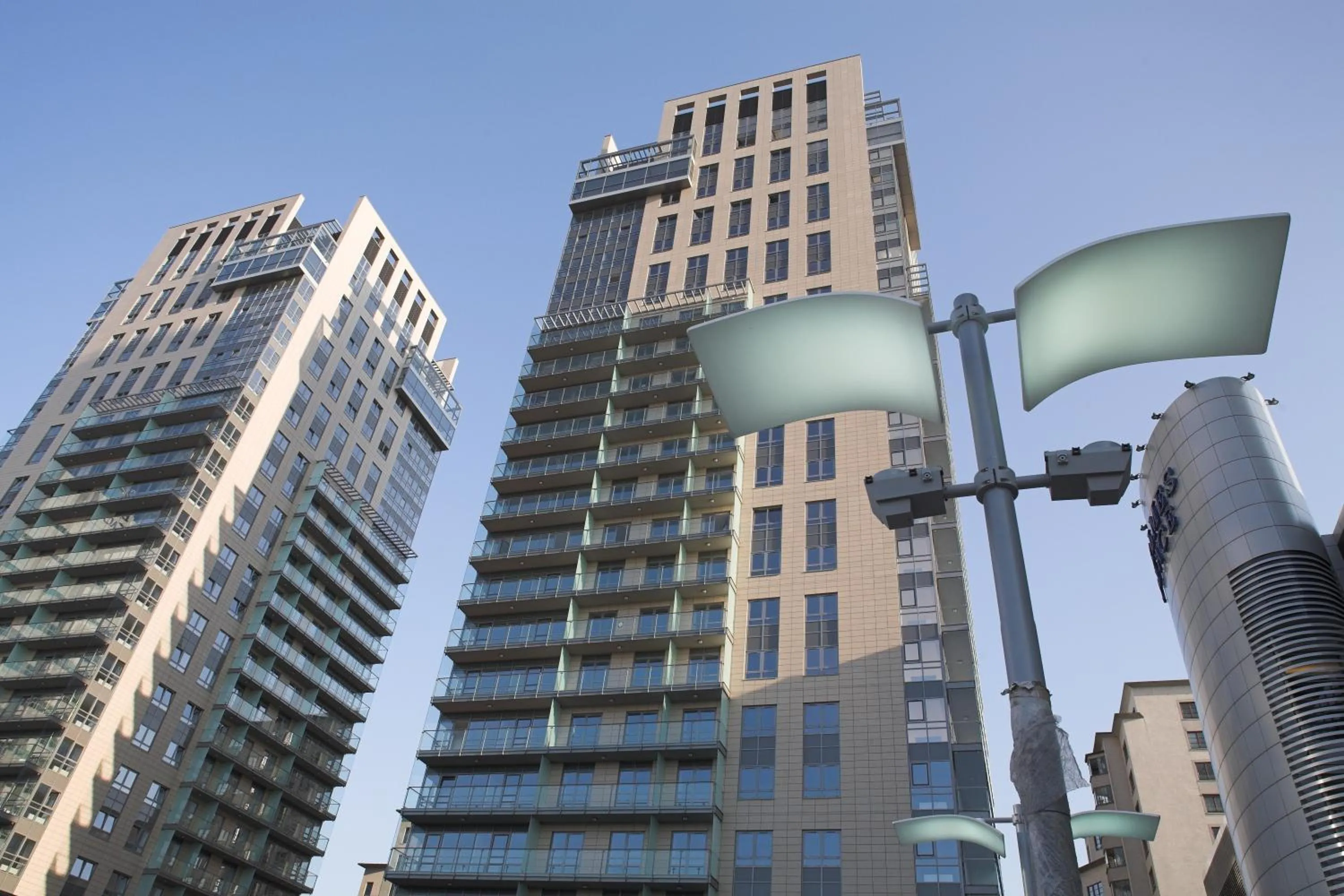 Property building in Platinum Towers Country 2 Country