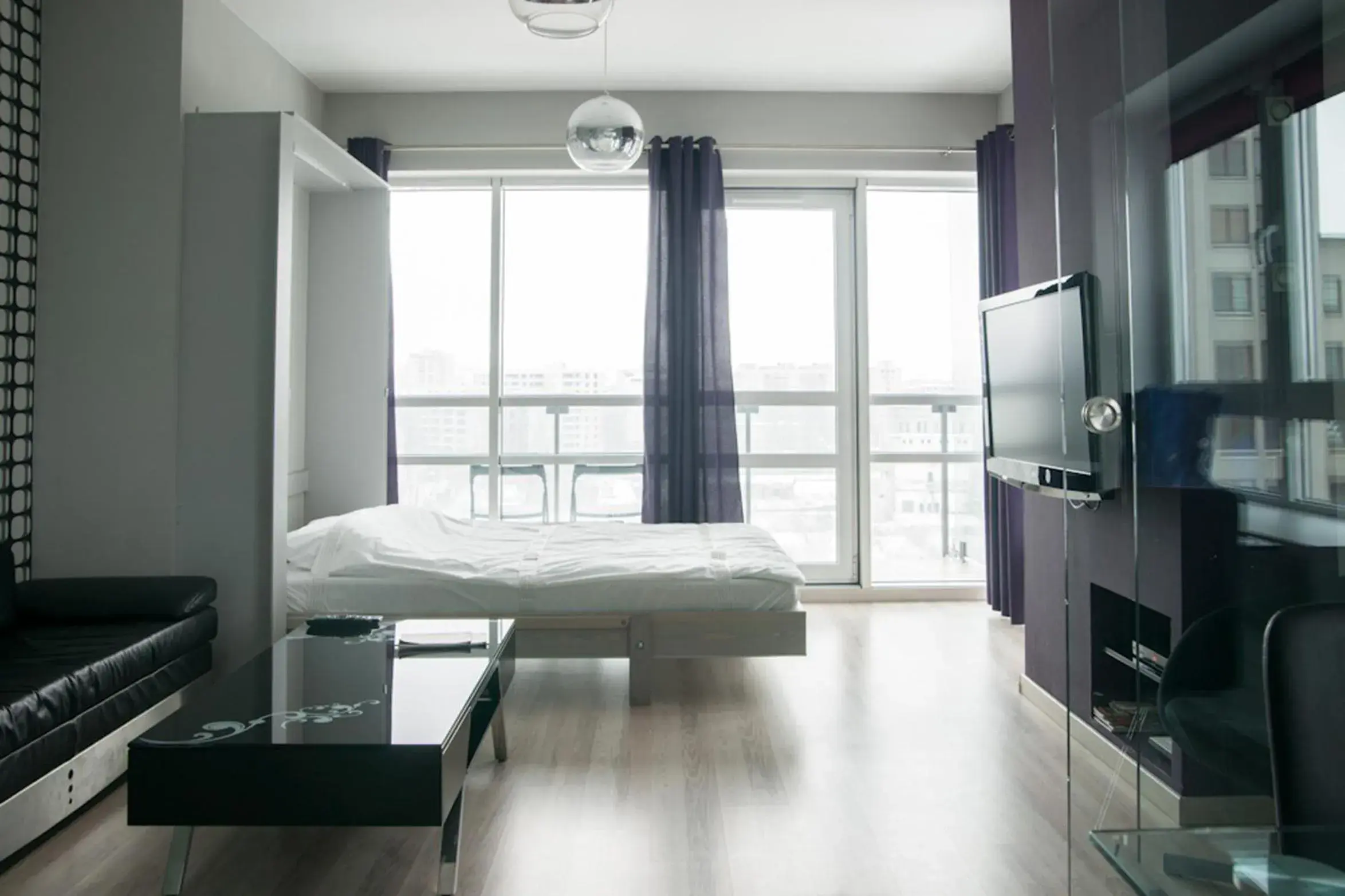 Luxury Two-Bedroom Apartment in Platinum Towers Country 2 Country Luxury Two-Bedroom Apartment in Platinum Towers Country 2 Country