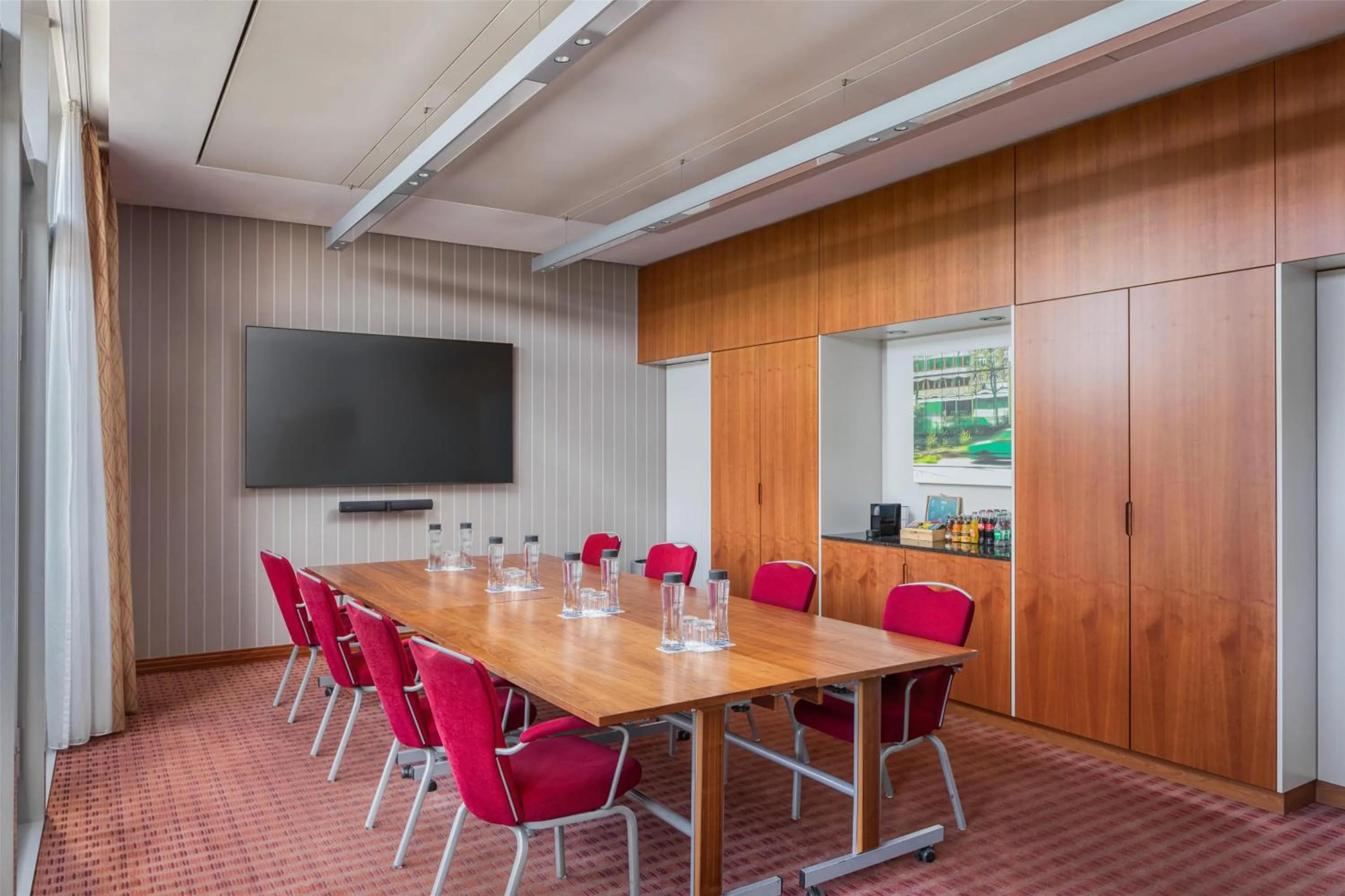 Meeting/conference room in Hilton Garden Inn Frankfurt Airport