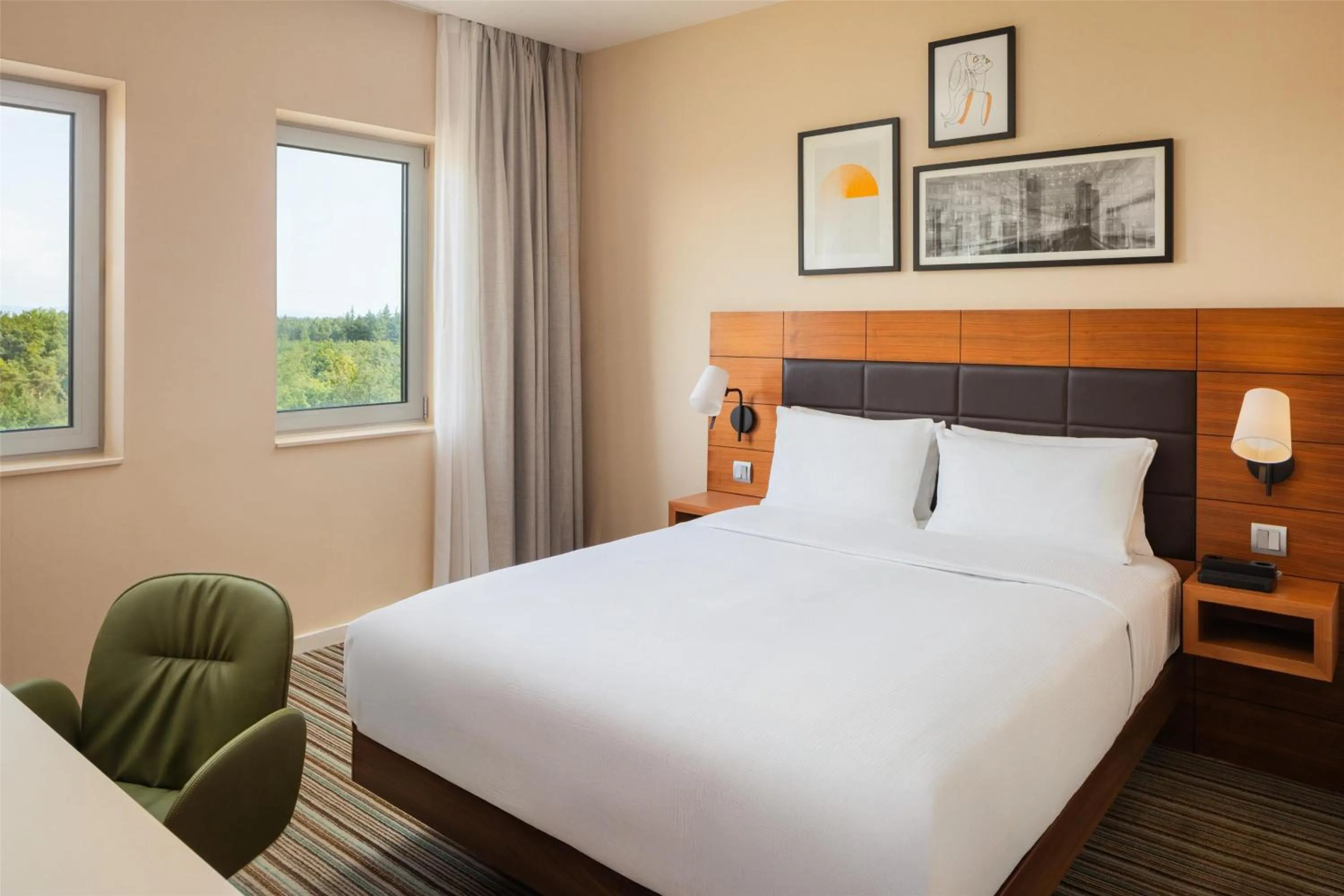 Bed in Hilton Garden Inn Frankfurt Airport