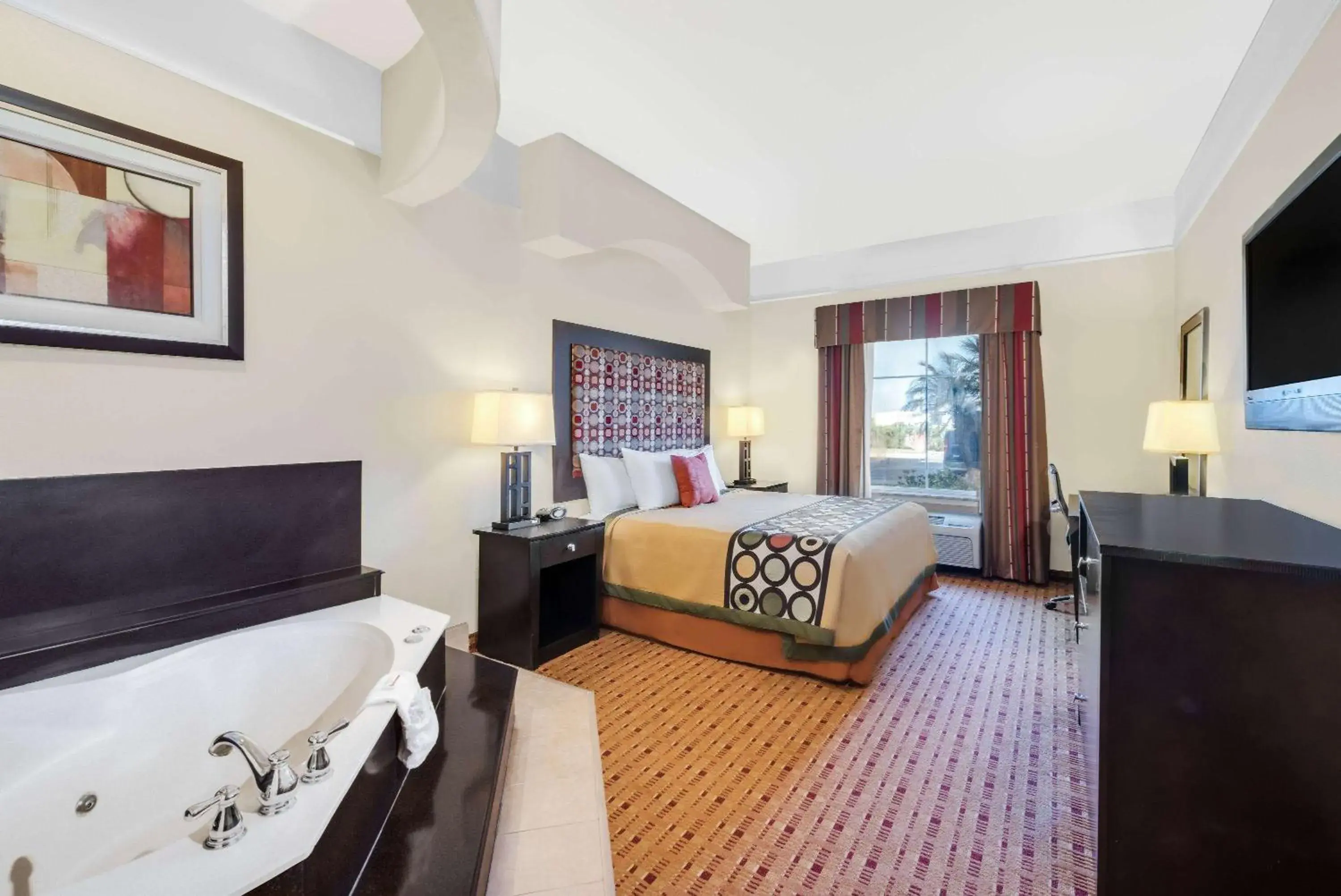 Photo of the whole room in Super 8 by Wyndham Hidalgo at La Plaza Mall & Mcallen Airport Photo of the whole room in Super 8 by Wyndham Hidalgo at La Plaza Mall & Mcallen Airport