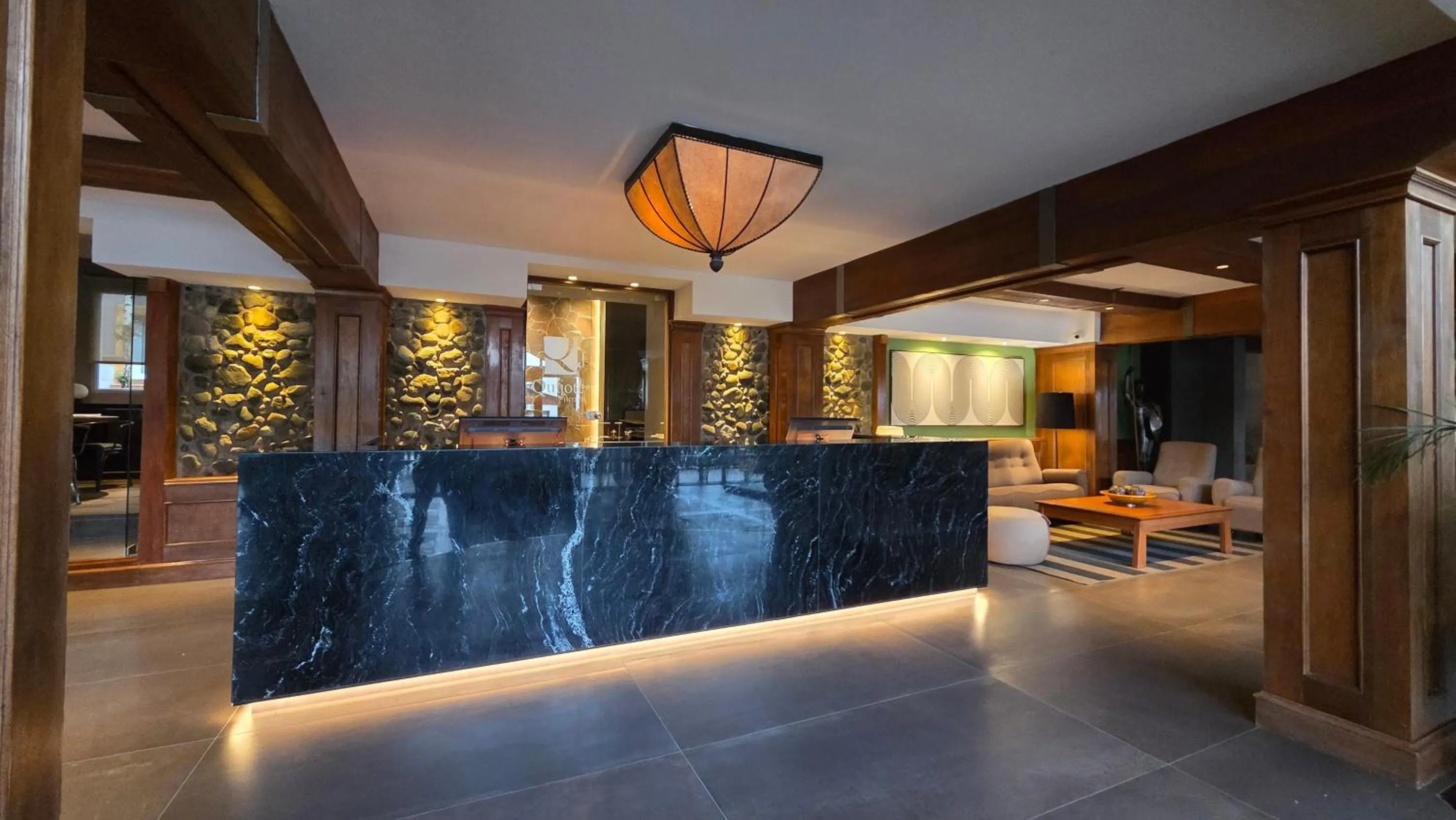 Lobby or reception in Hotel Quijote