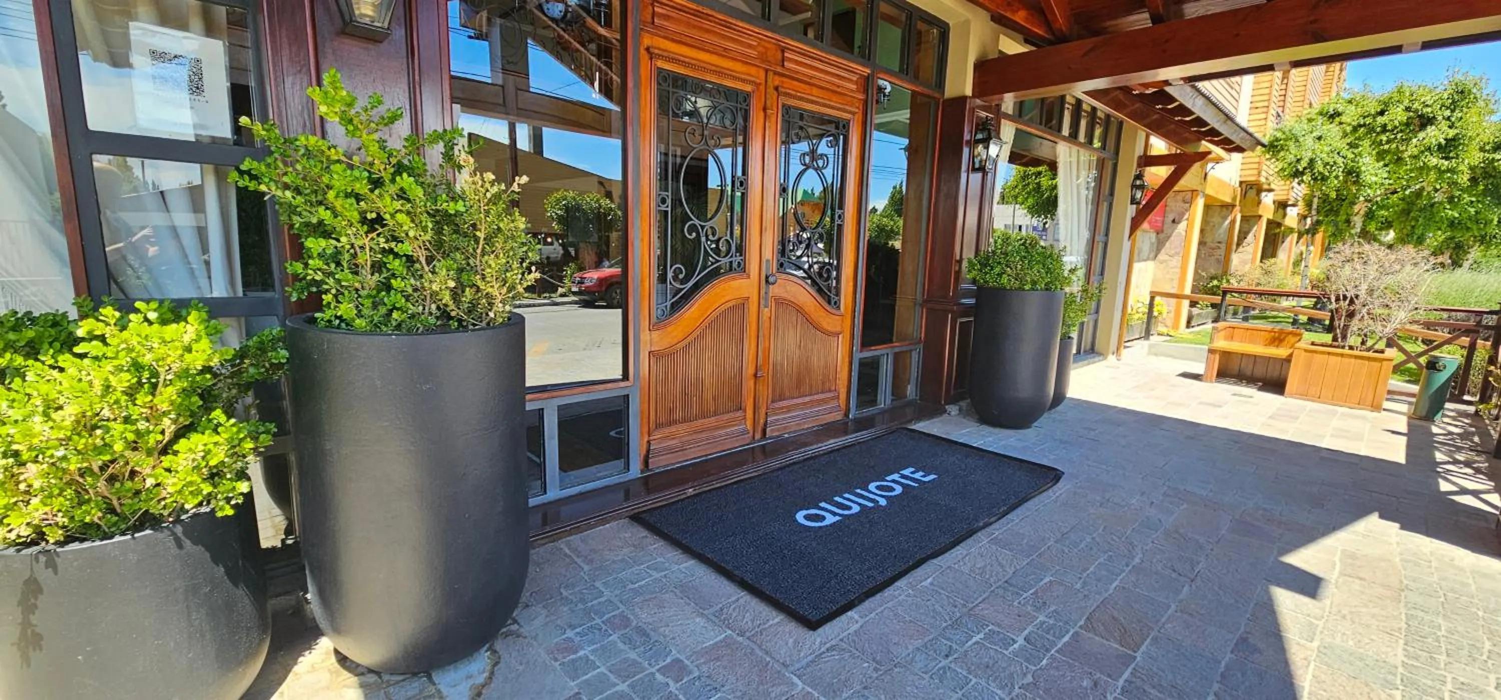 Facade/entrance in Hotel Quijote