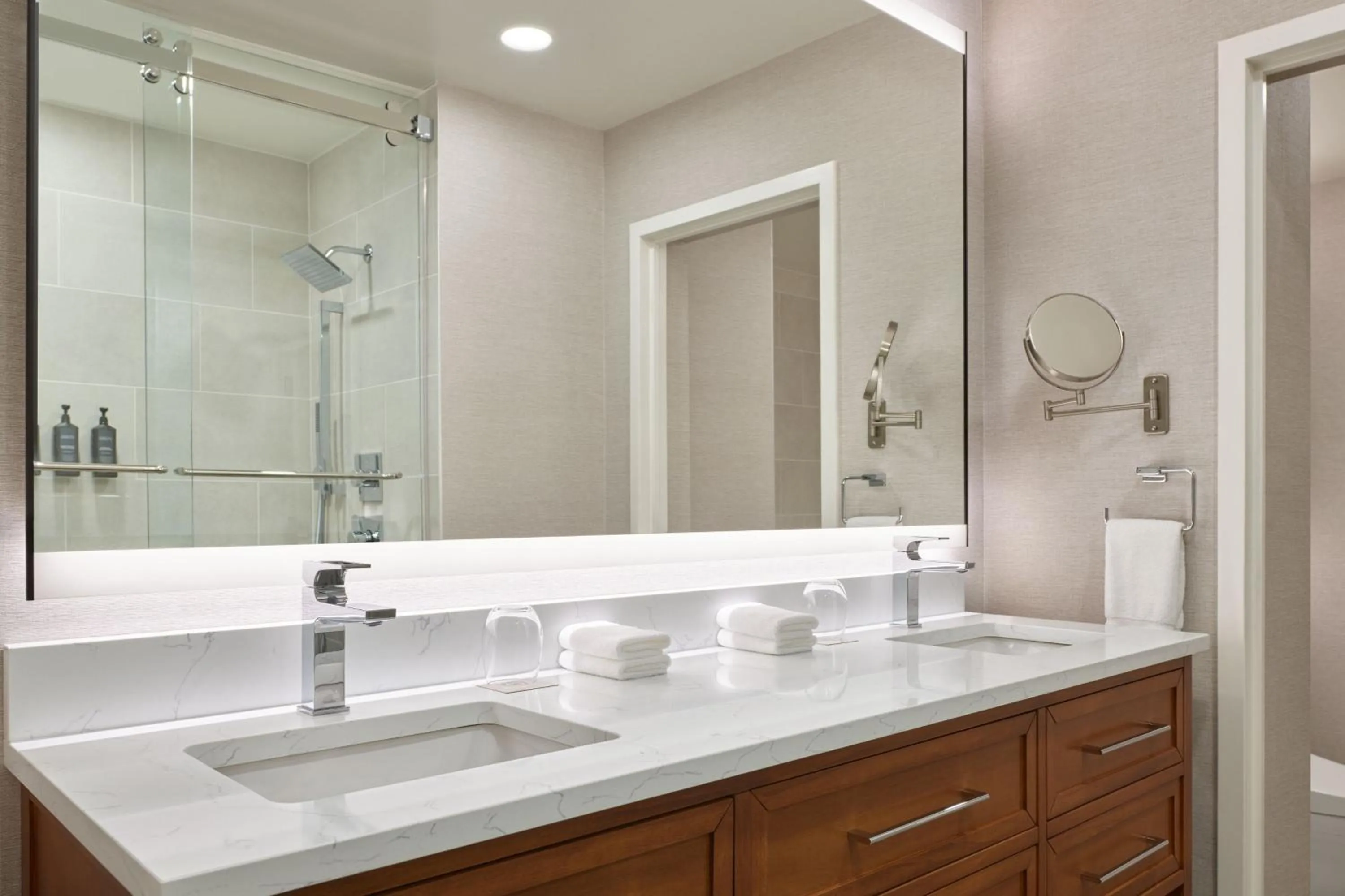 Photo of the whole room in Sheraton Kansas City Hotel at Crown Center