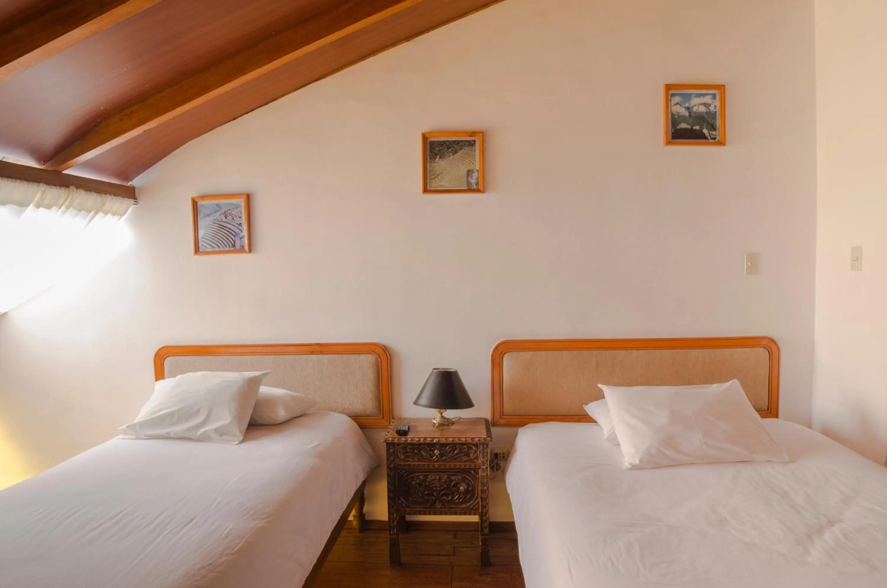 Bed in Los Aticos B&B with Coworking