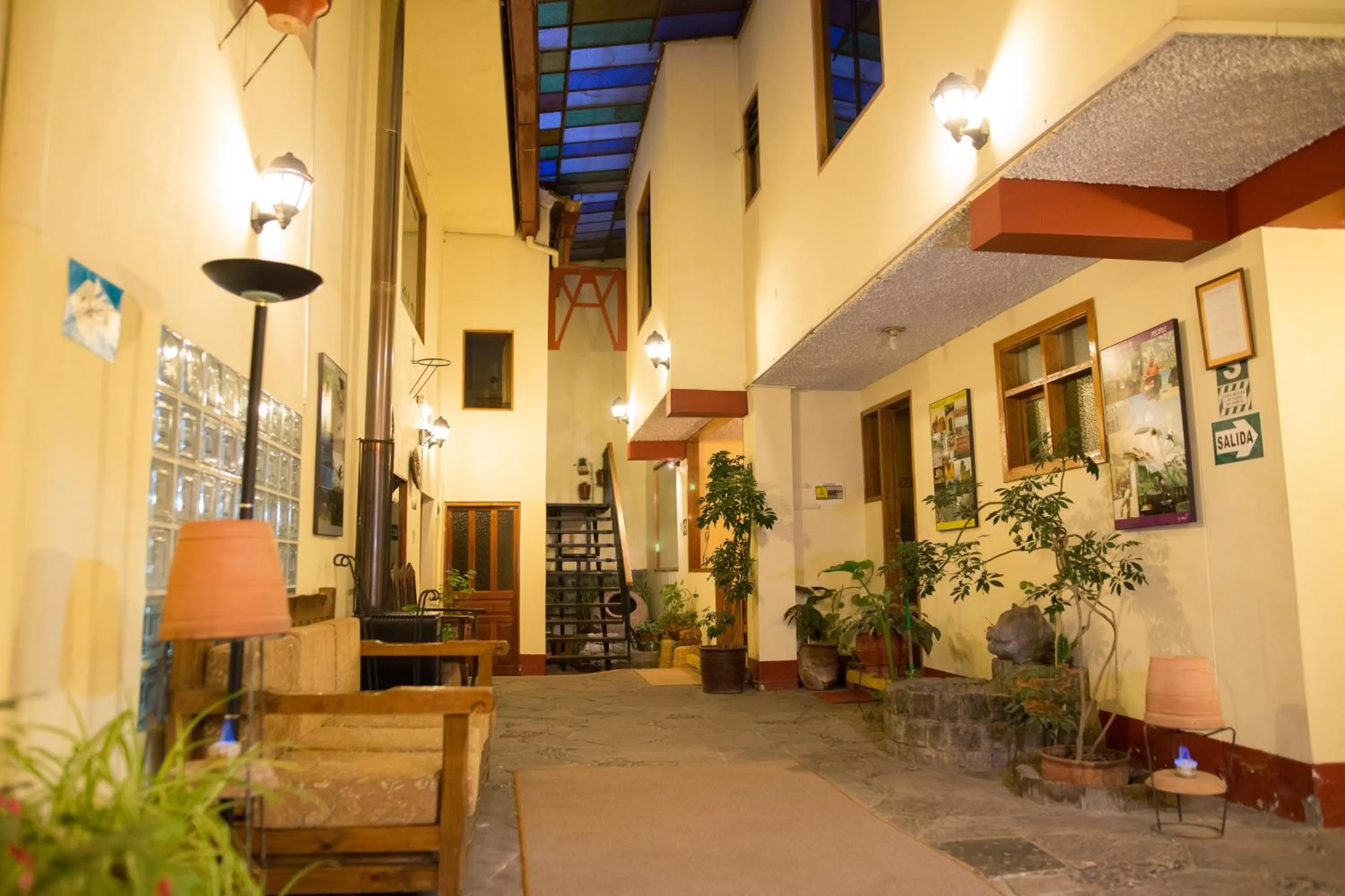 Los Aticos B&B with Coworking