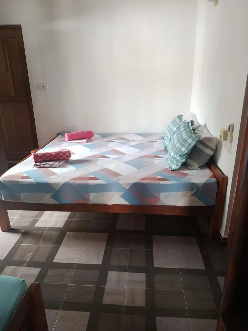 Bedroom, Bed in Sandy Beach Hotel