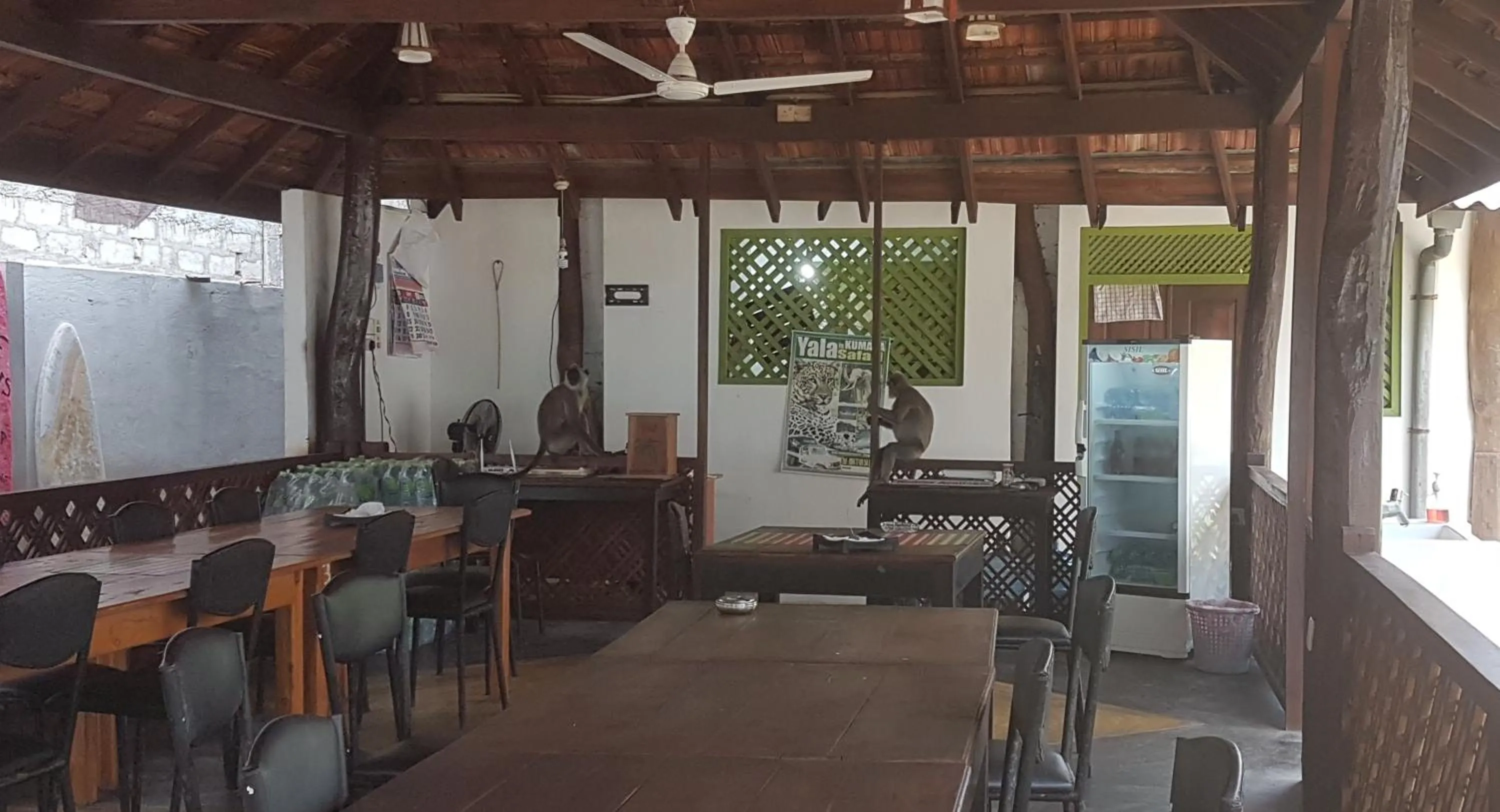 Restaurant/places to eat in Sandy Beach Hotel