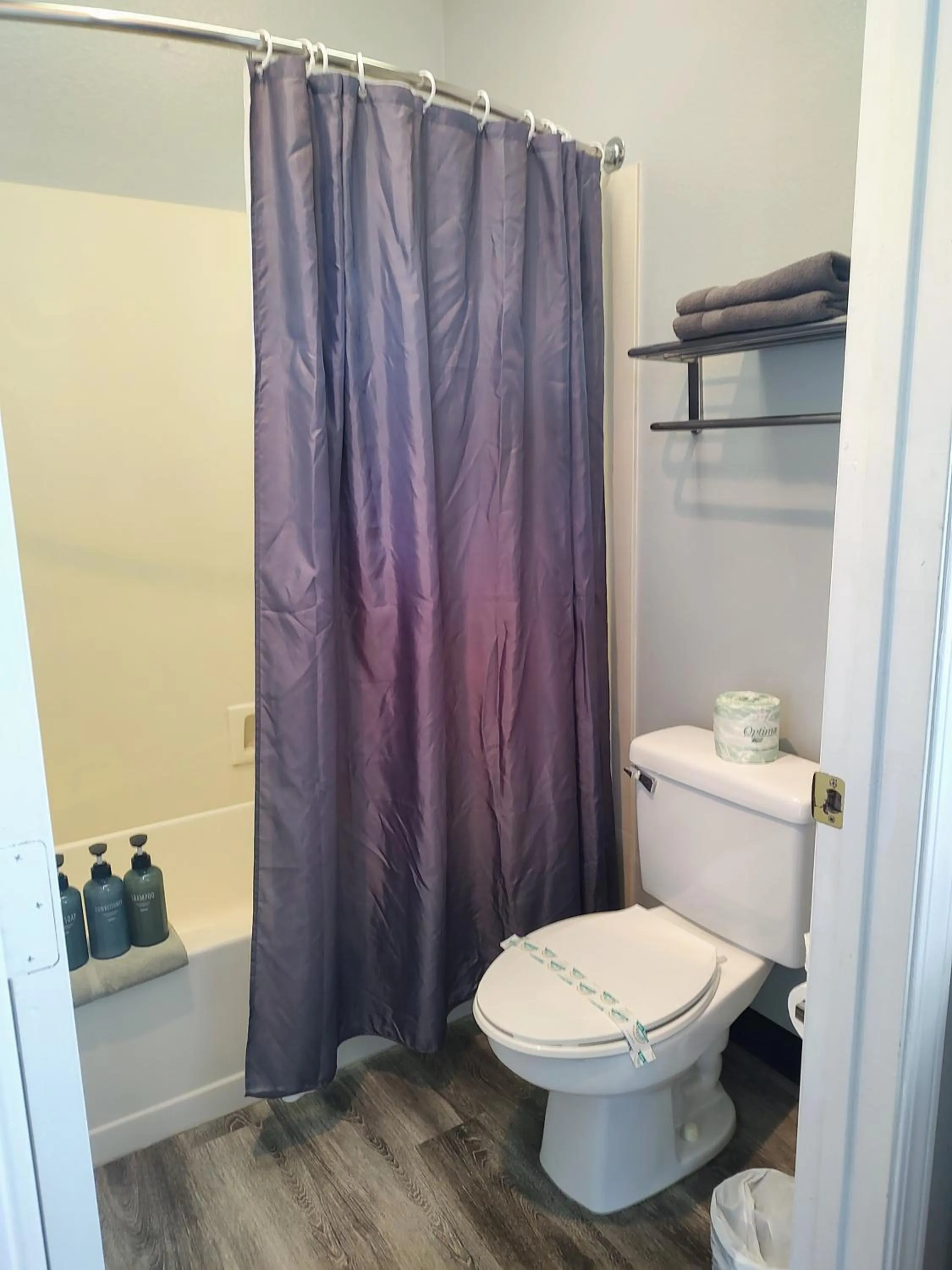 Shower in Pacific Plaza Resort