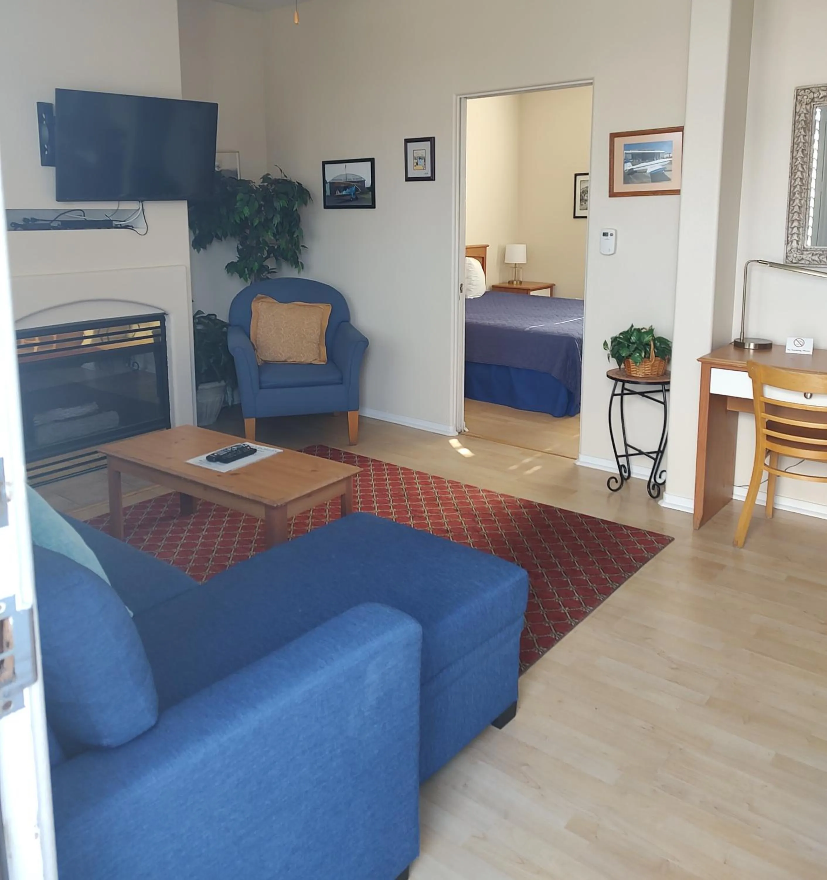 Living room in Pacific Plaza Resort