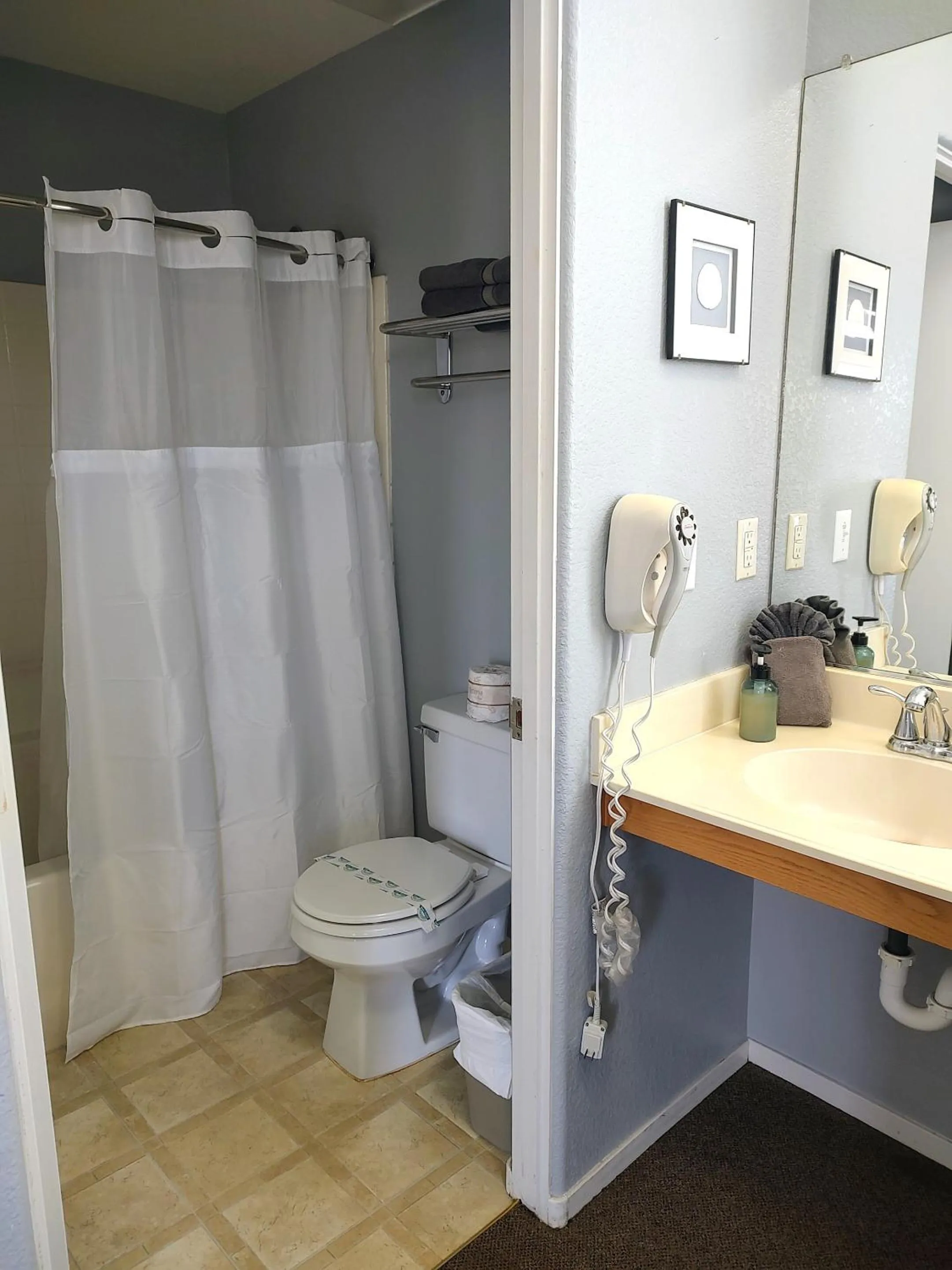 Toilet in Pacific Plaza Resort