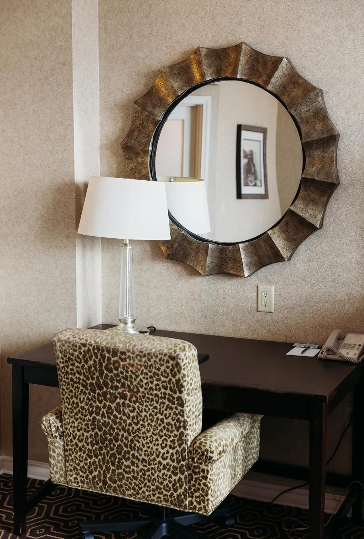 Seating area in Hotel Julien Dubuque