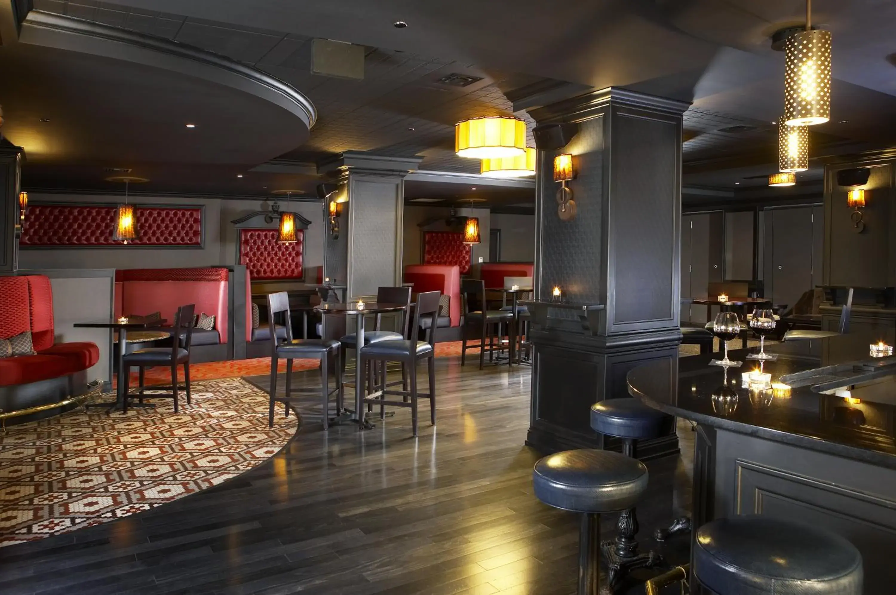 Lounge or bar in Hotel Julien Dubuque Lounge or bar in Hotel Julien Dubuque