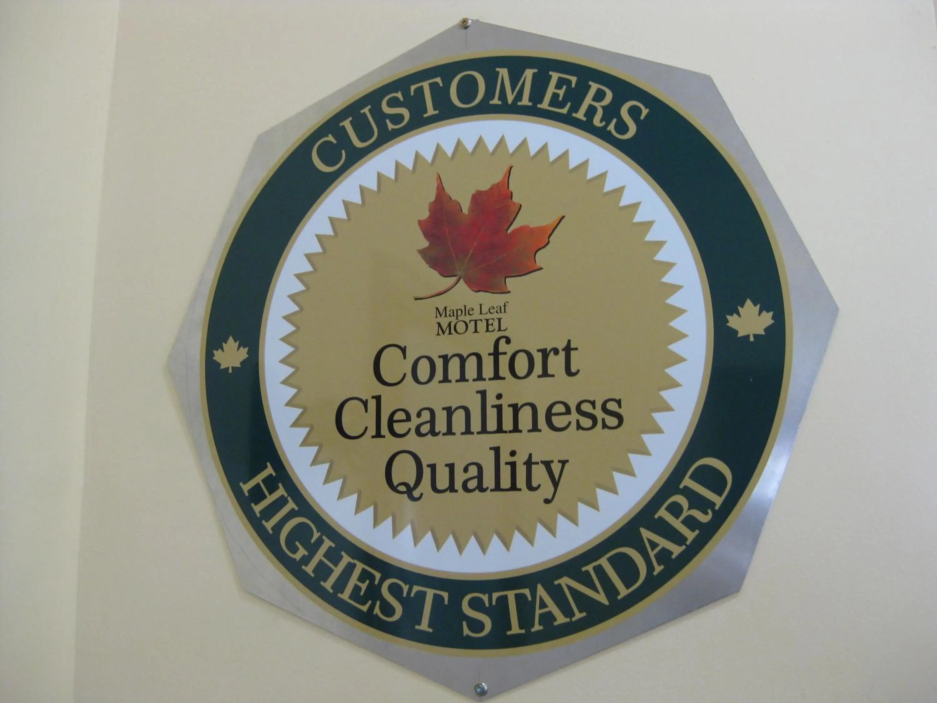 Lobby or reception in Maple Leaf Motel