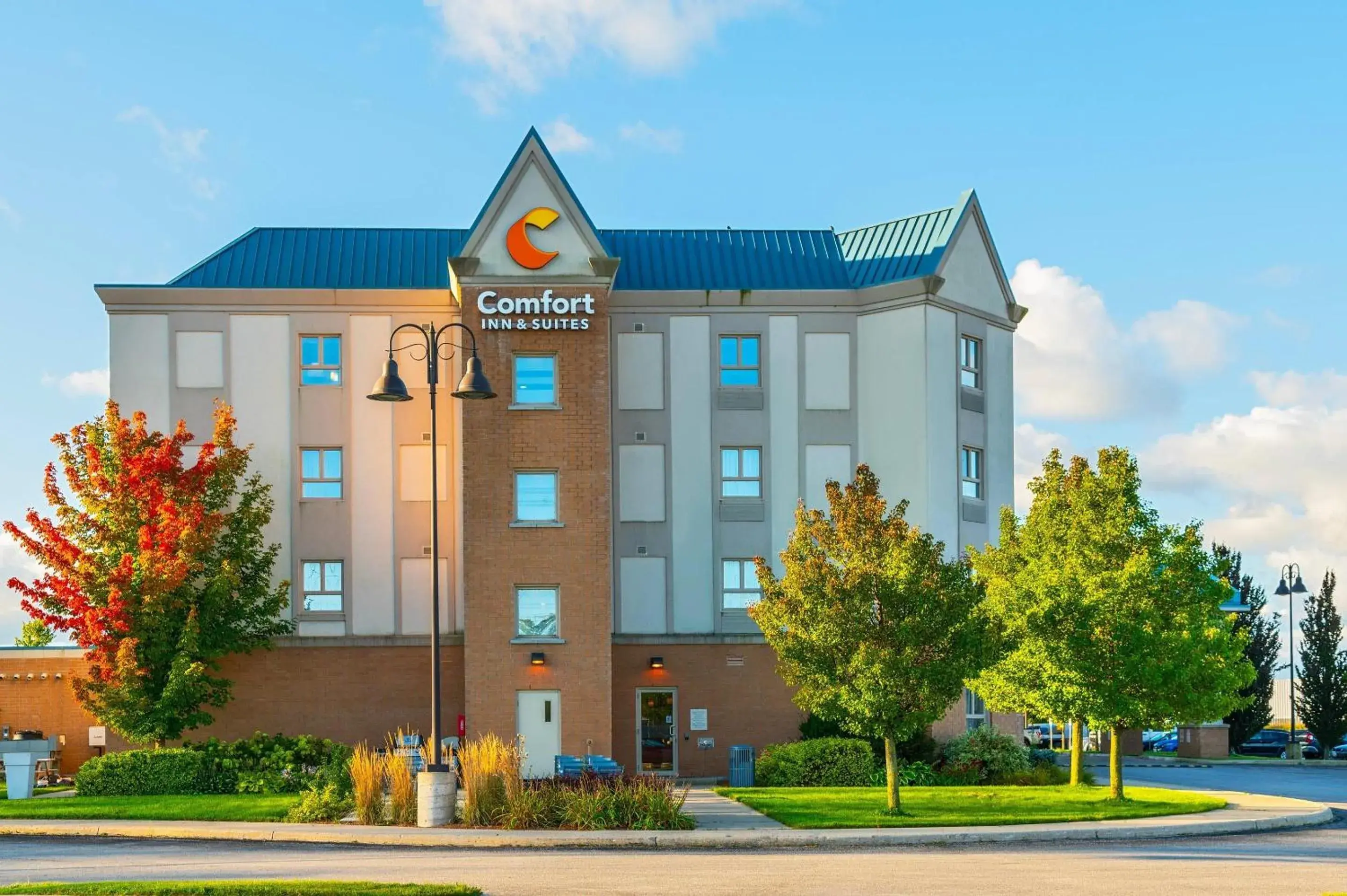 Comfort Inn & Suites Comfort Inn & Suites
