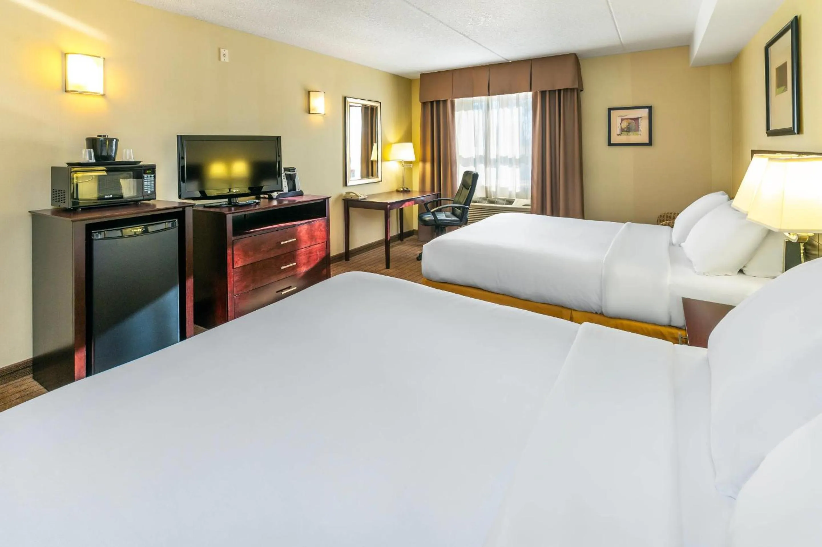Bedroom in Comfort Inn & Suites