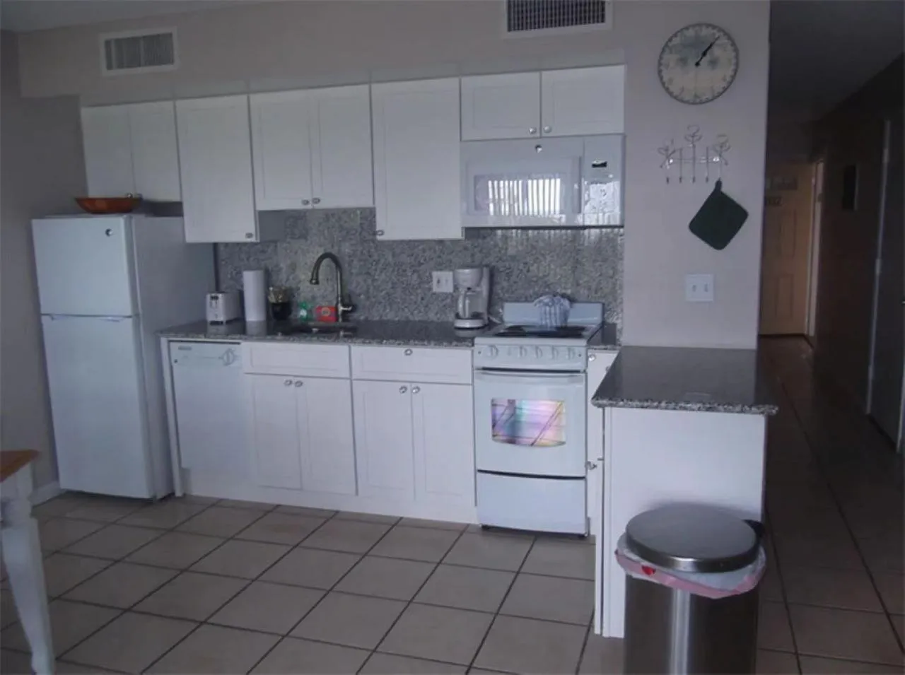 Coffee/tea facilities in Turtle Crawl Inn - Longboat Key