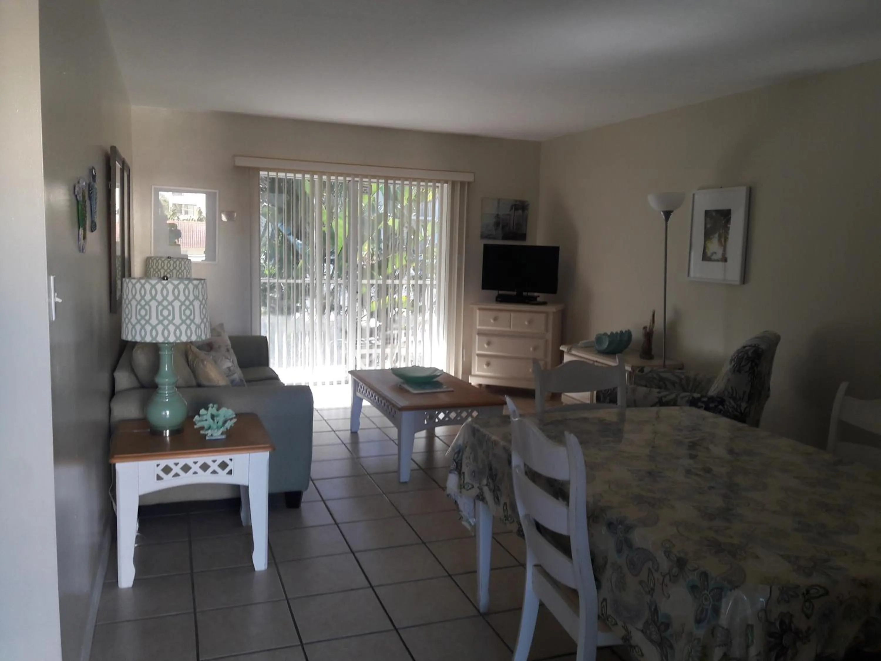 Patio in Turtle Crawl Inn - Longboat Key